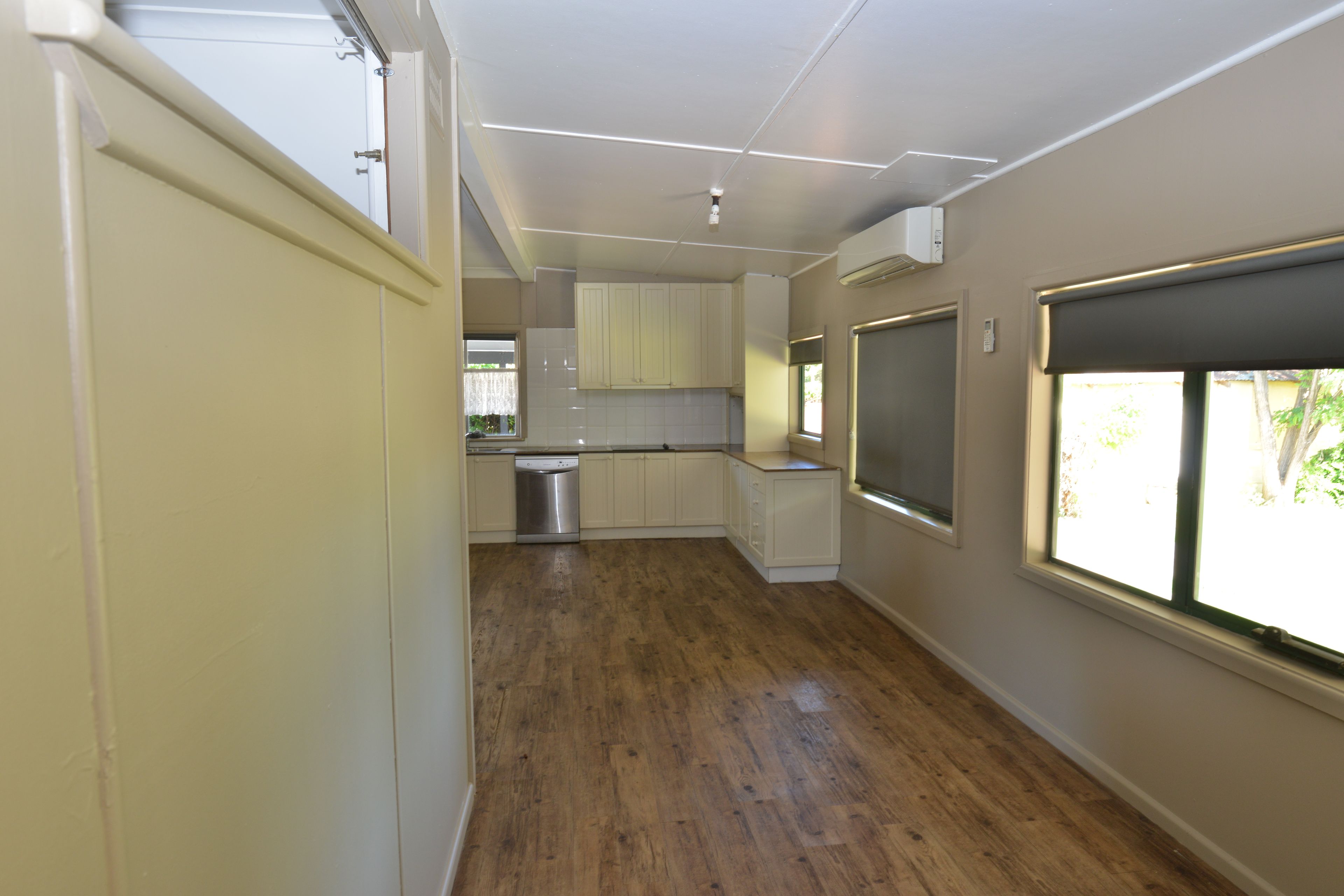 41 KING Street — photo 8 of 12