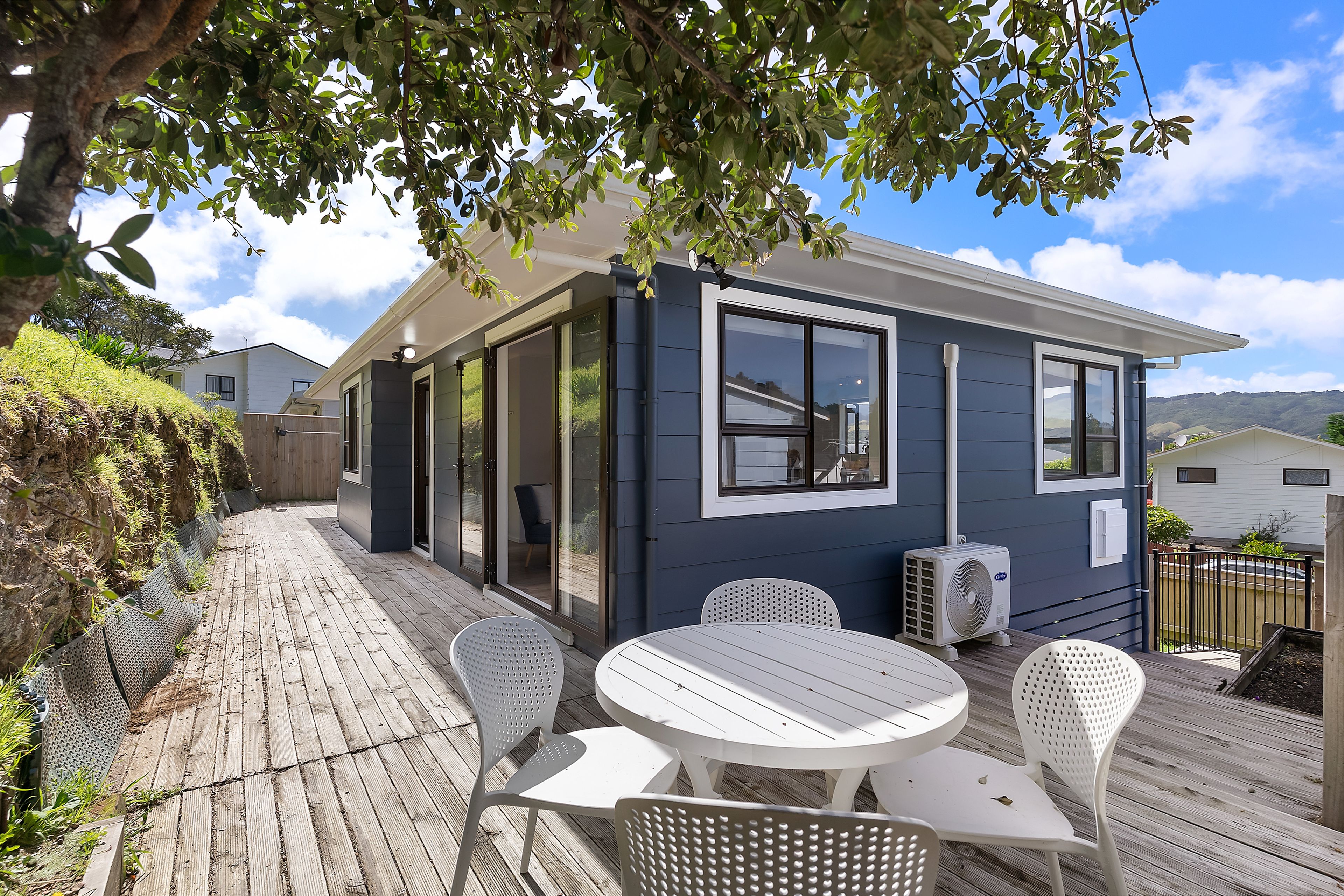 7 Westra View, Tawa, Wellington City