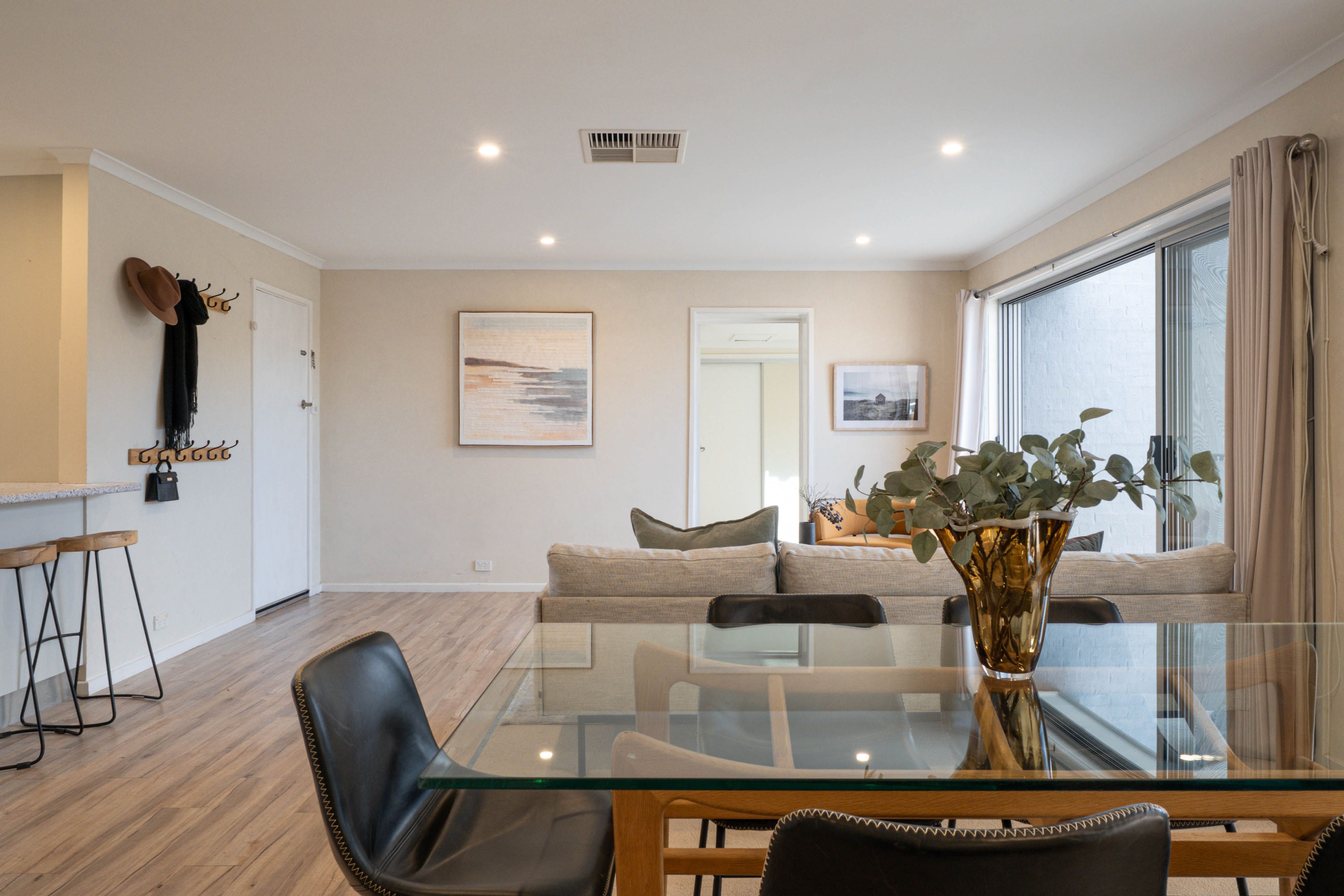 53 Lyttleton Crescent — photo 3 of 25