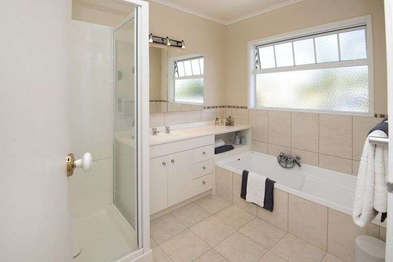 40 Clovelly Road photo 8