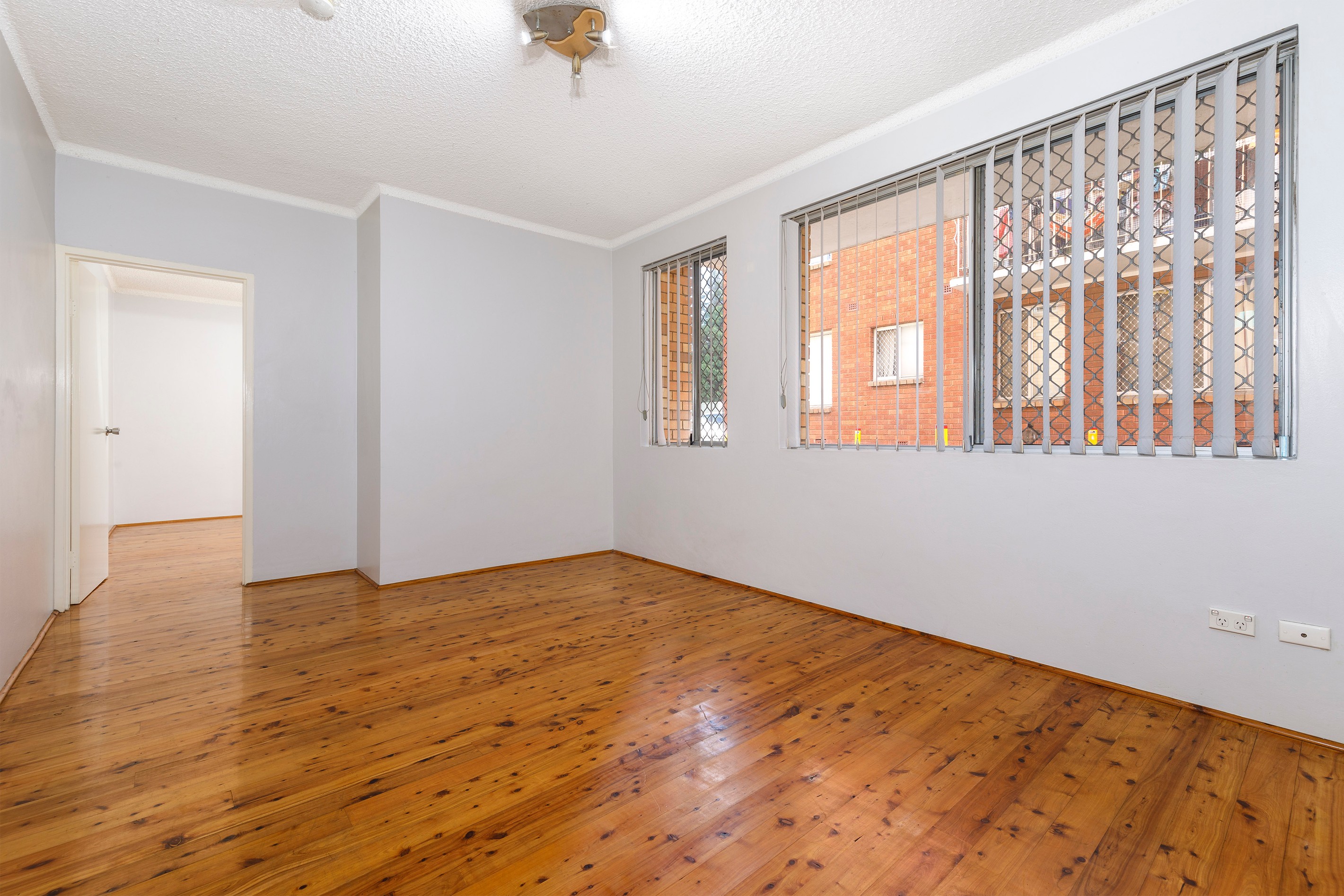 2/16 Wigram Street, Harris Park, NSW 2150