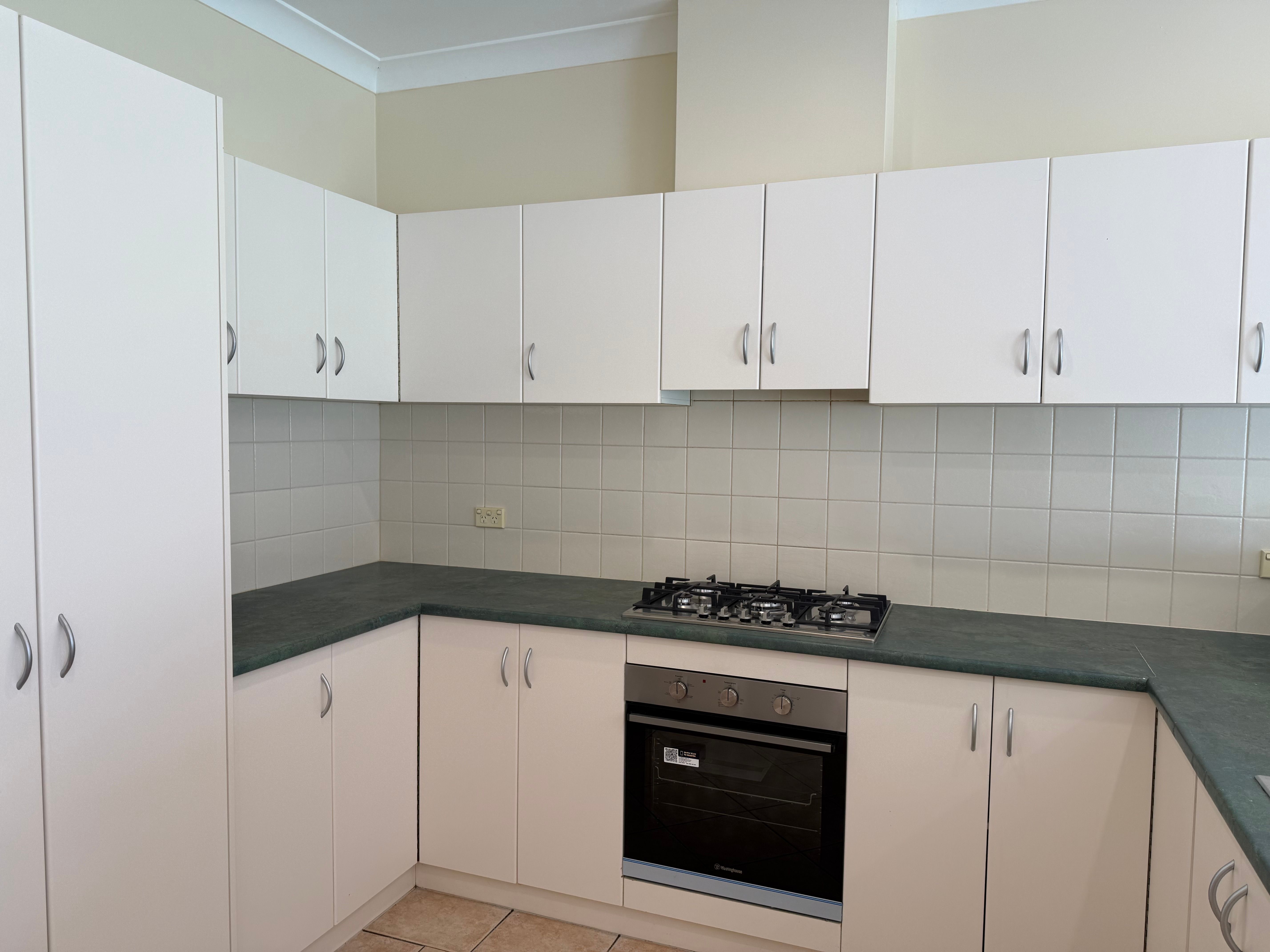 1B Leslie Avenue, Campbelltown, SA 5074