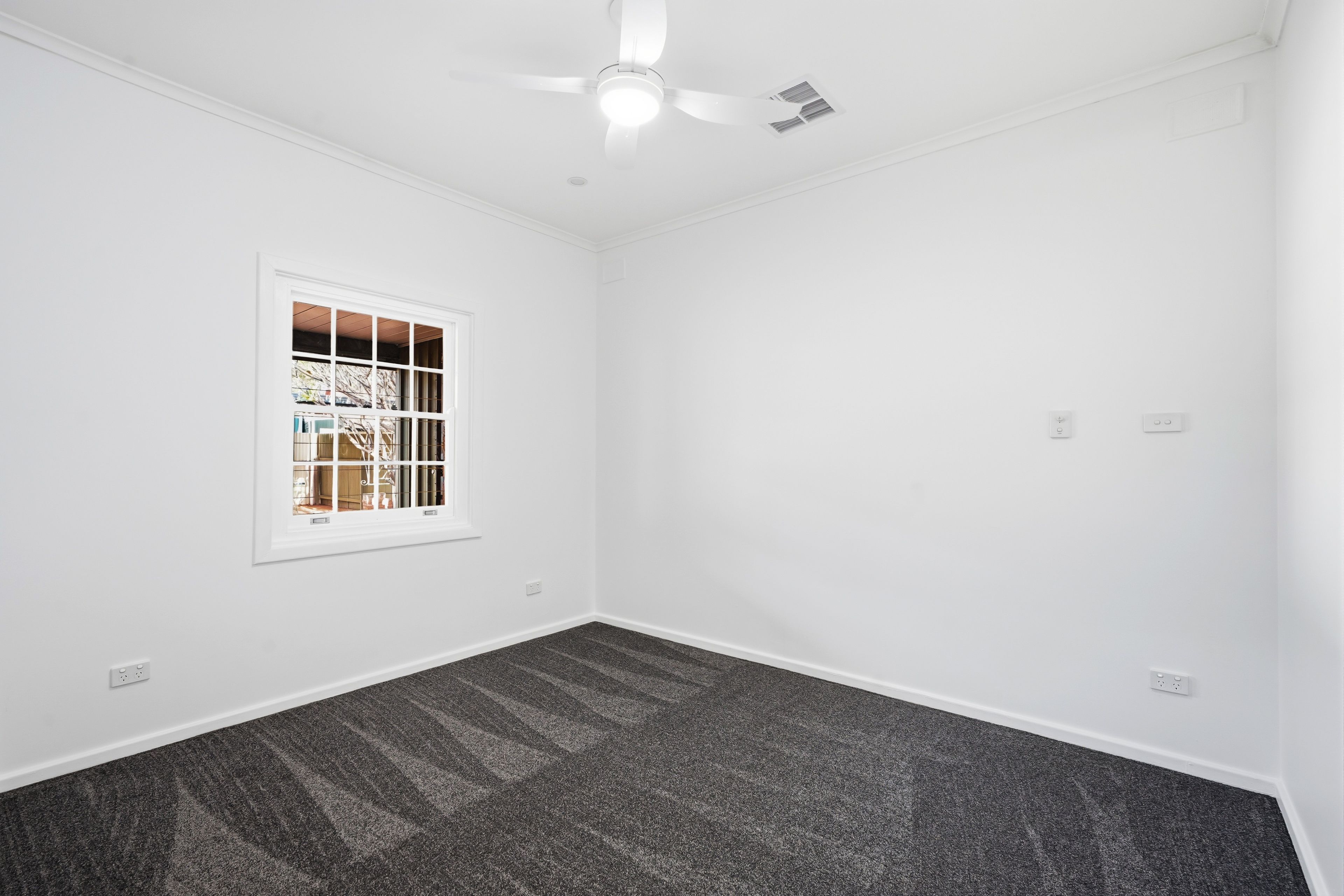 212 Peachey Road — photo 9 of 17