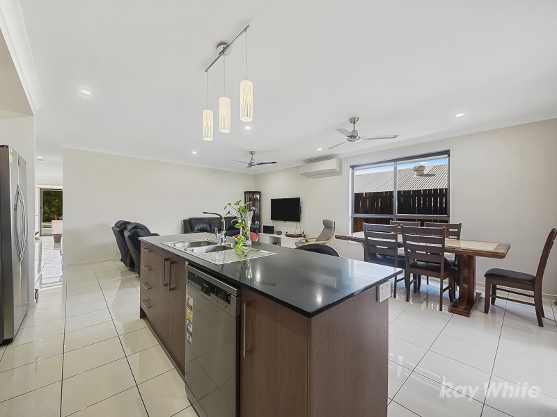21 Peacock Street, Doolandella, QLD 4077