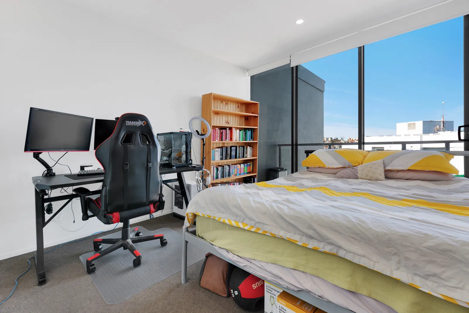 908/8 Hunt Street, Hamilton