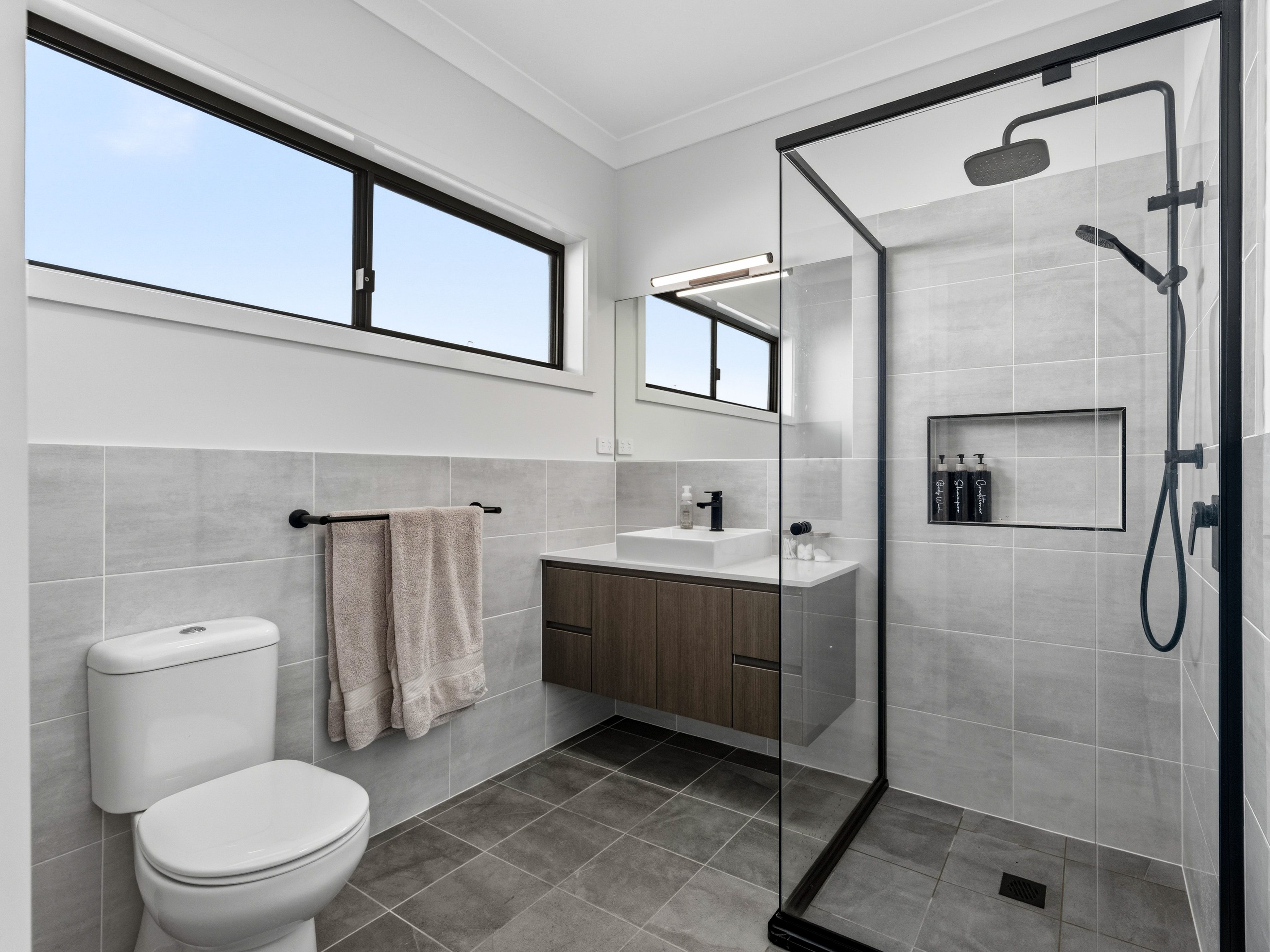 12 Mallee Crescent — photo 7 of 11