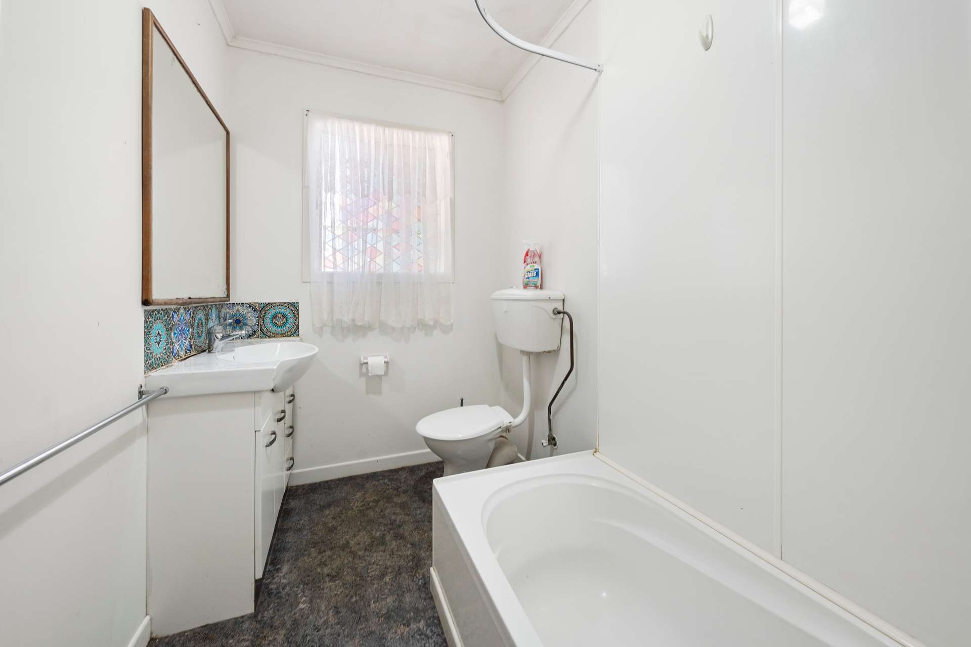 99 Seabrook Avenue photo 10