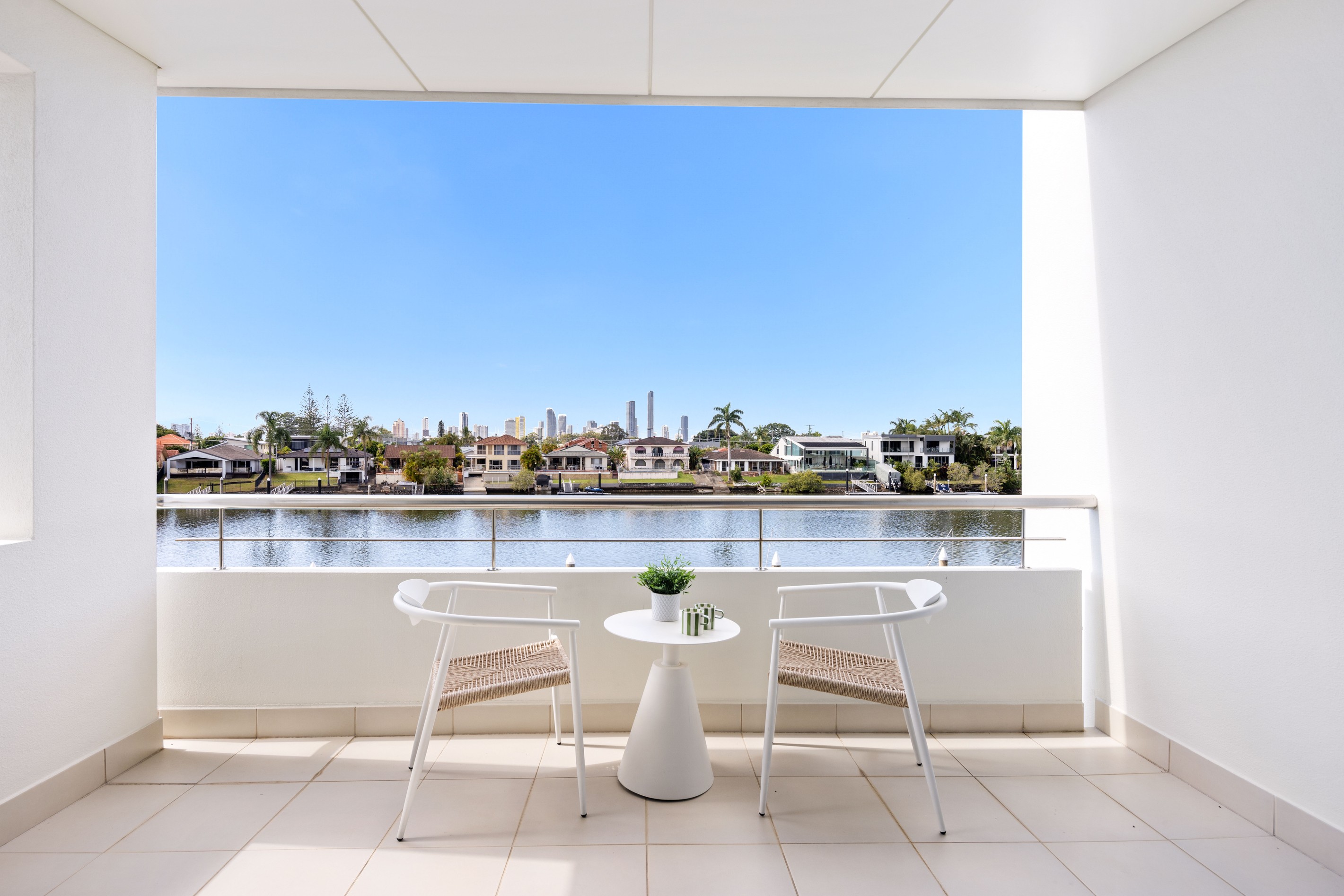 Residence 5, 17 Marseille Court, Sorrento, QLD 4217
