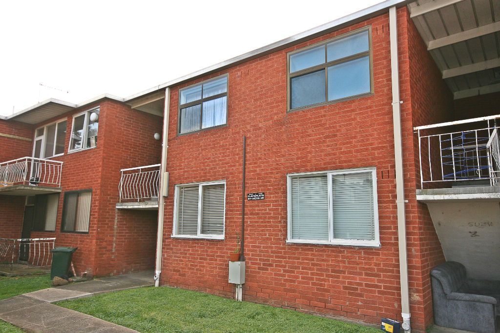12 Percy Street, St Albans VIC 3021