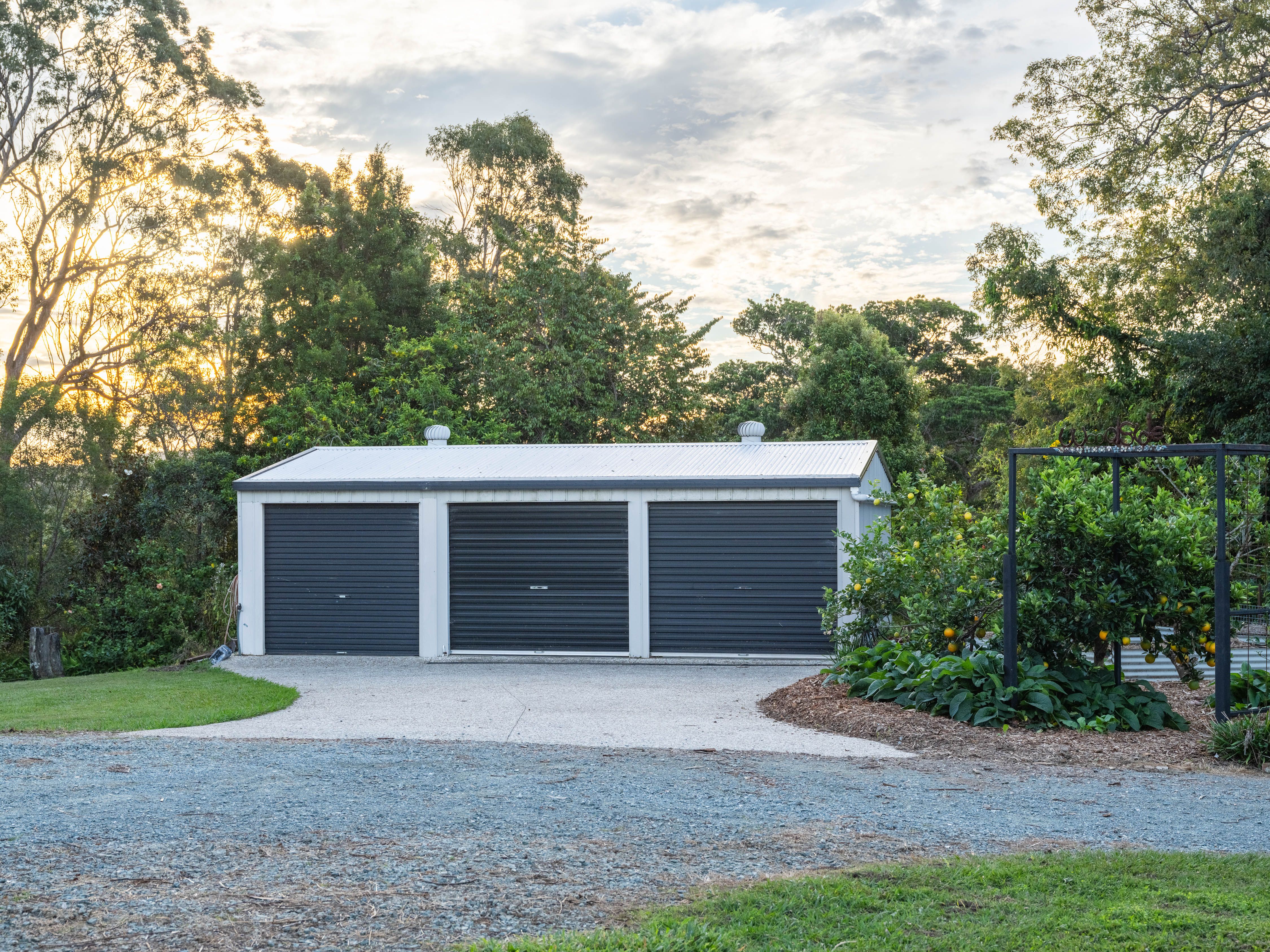 365 Ocean View Road — photo 4 of 24