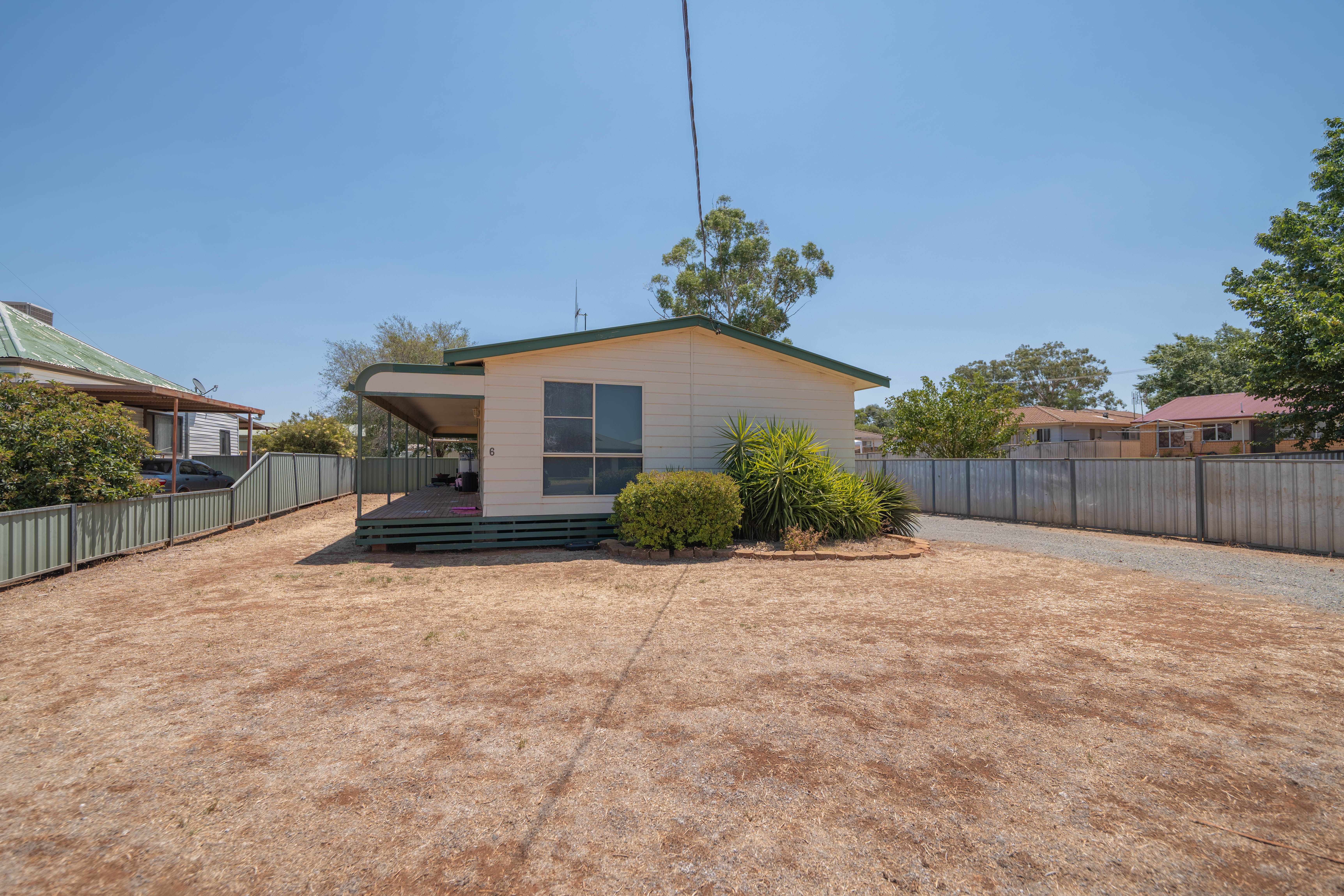 6 Koala Street, Parkes NSW 2870