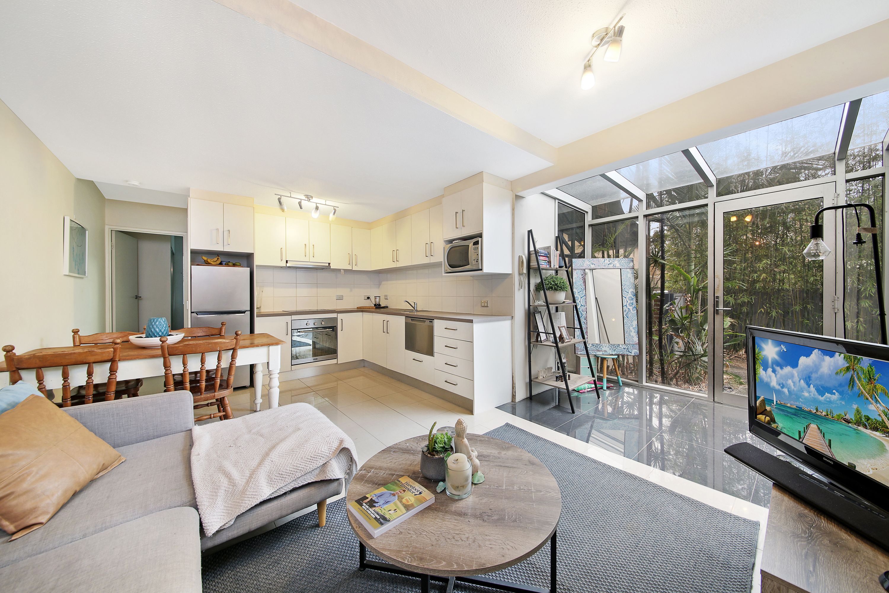 6 Nalla Court, Palm Beach QLD 4221