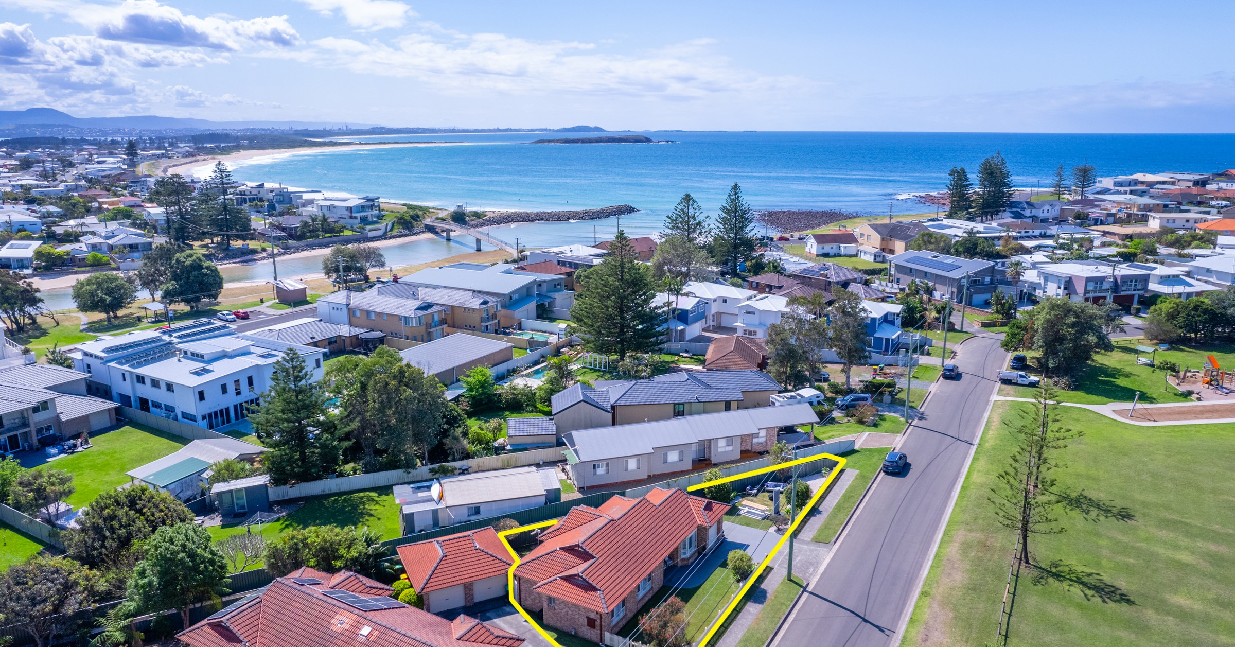 Barrack Point Shellharbour 3/61 Barrack Avenue, Barrack Point, NSW 2528 - Sold Townhouse - Ray ...
