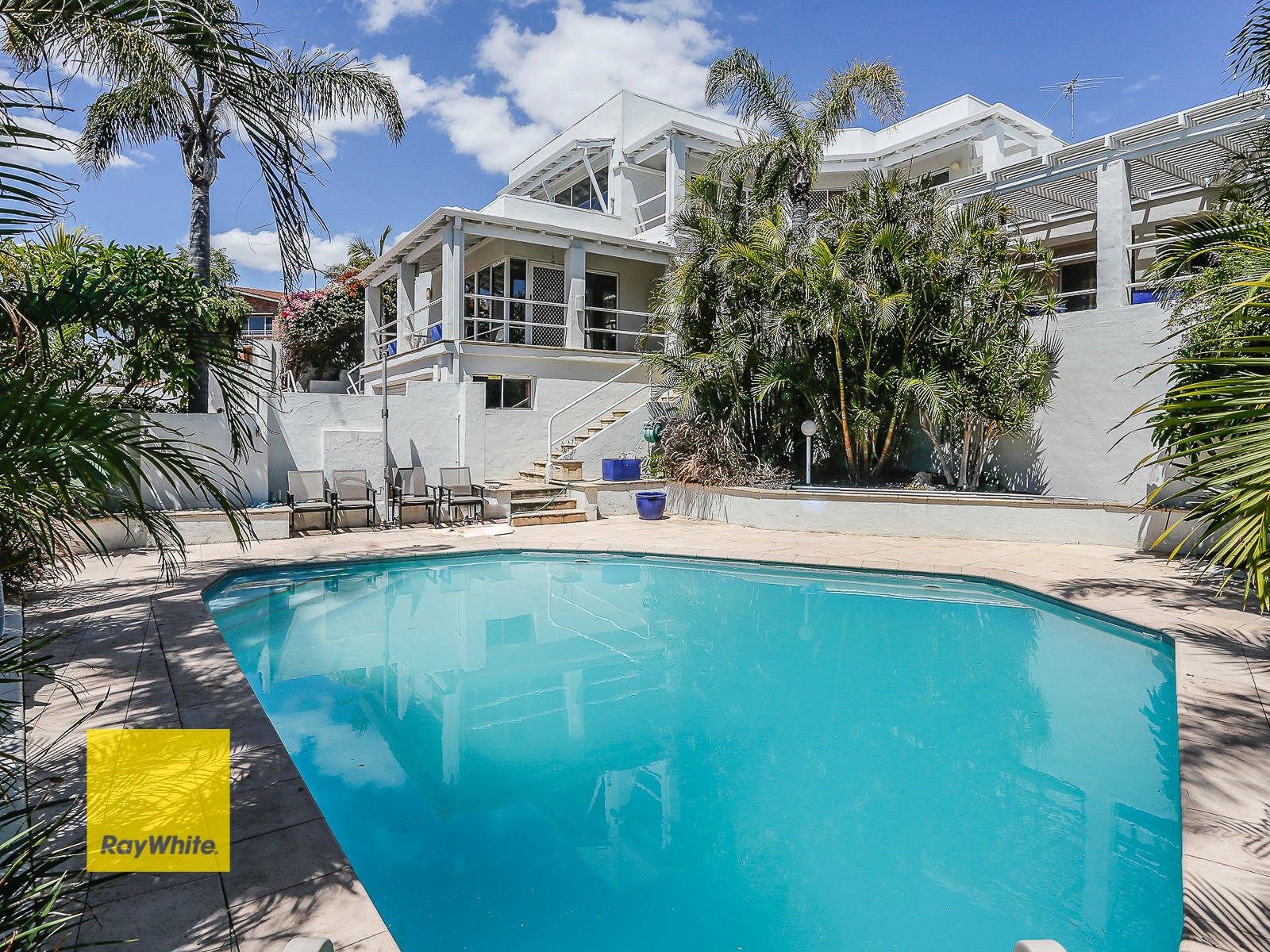 4 Woolwich Close, Kallaroo, WA 6025