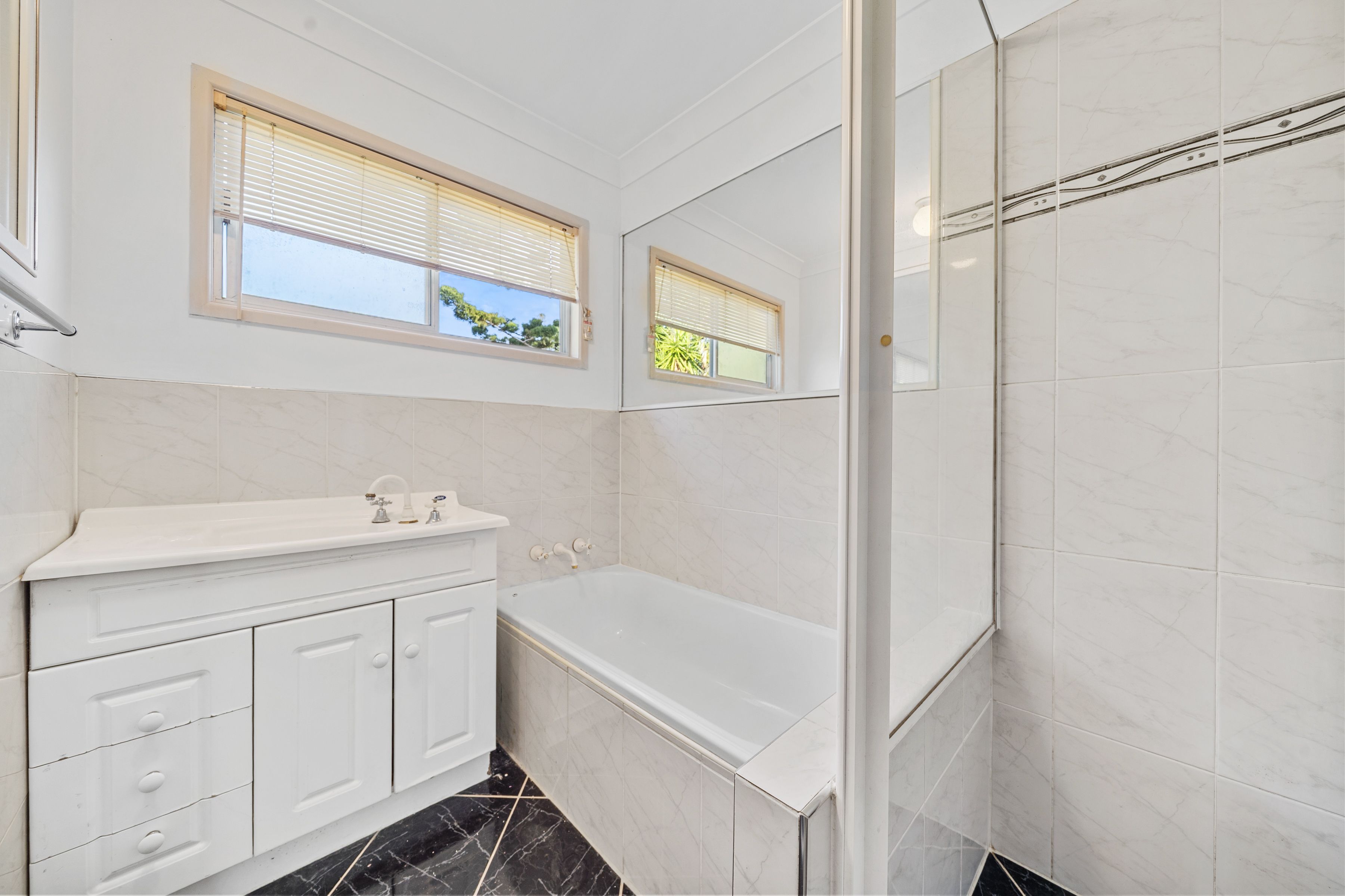 99 Begonia Street — photo 13 of 22