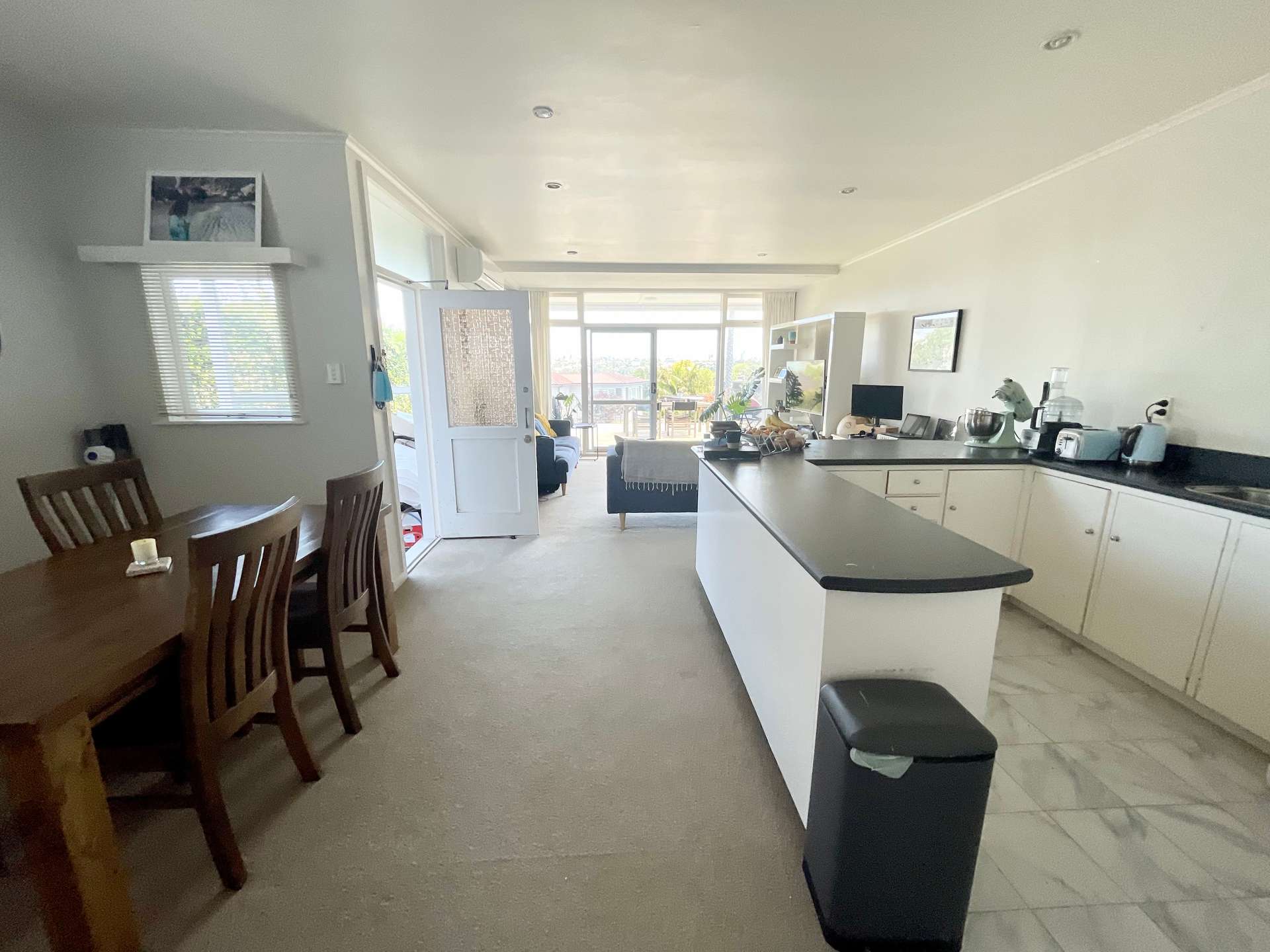 a/146 Paritai Drive photo 3