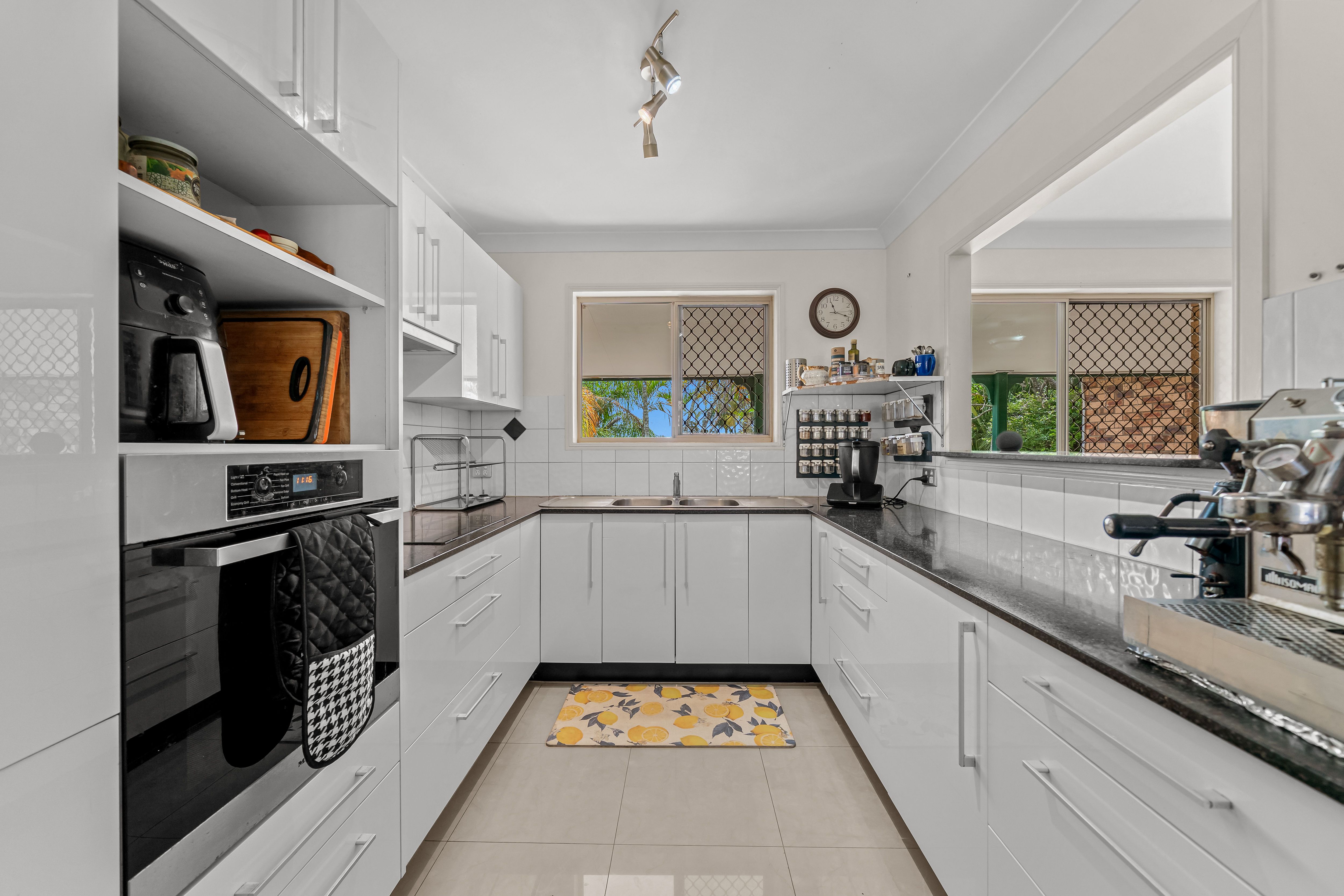 21 Leighton Drive — photo 6 of 30