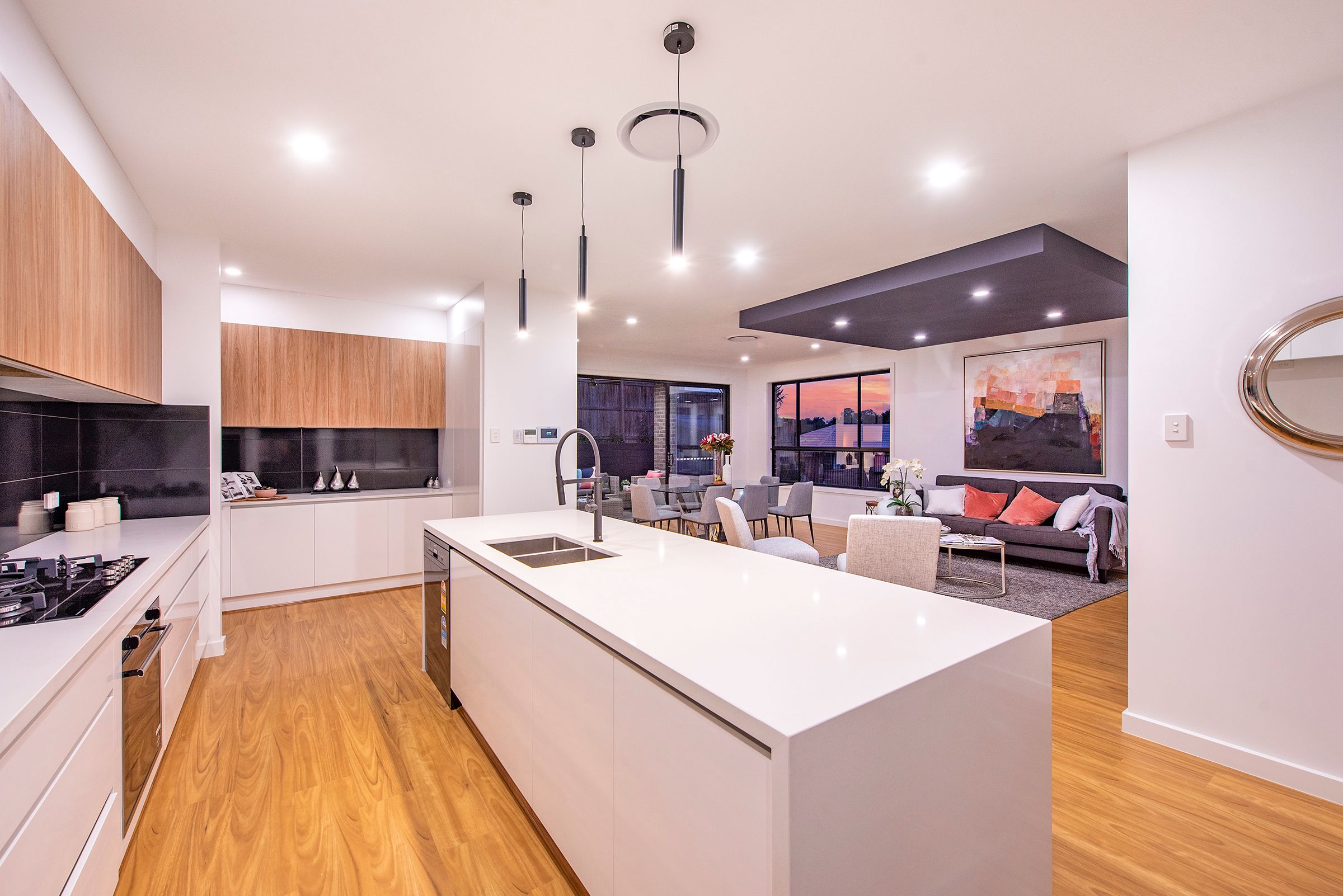 37 Voyager Drive, Kuraby, QLD 4112