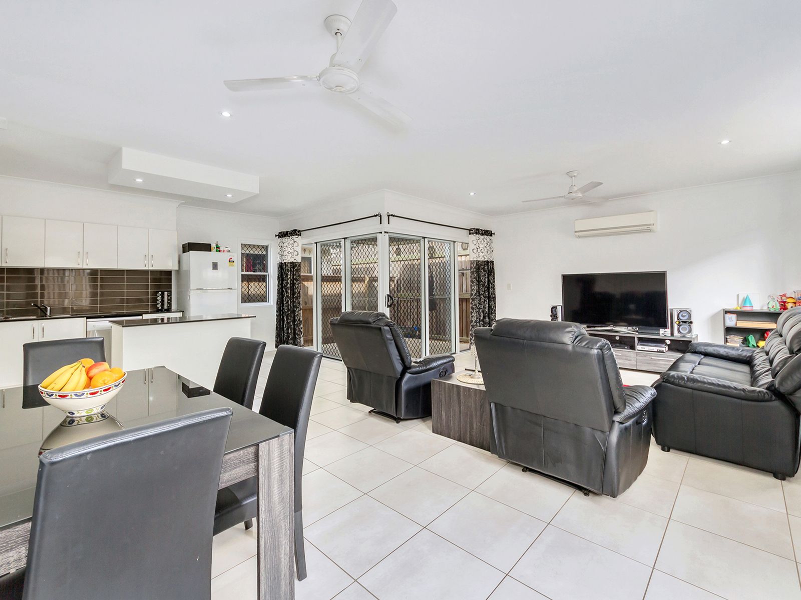18 Watarrka Avenue, Fitzgibbon, QLD 4018