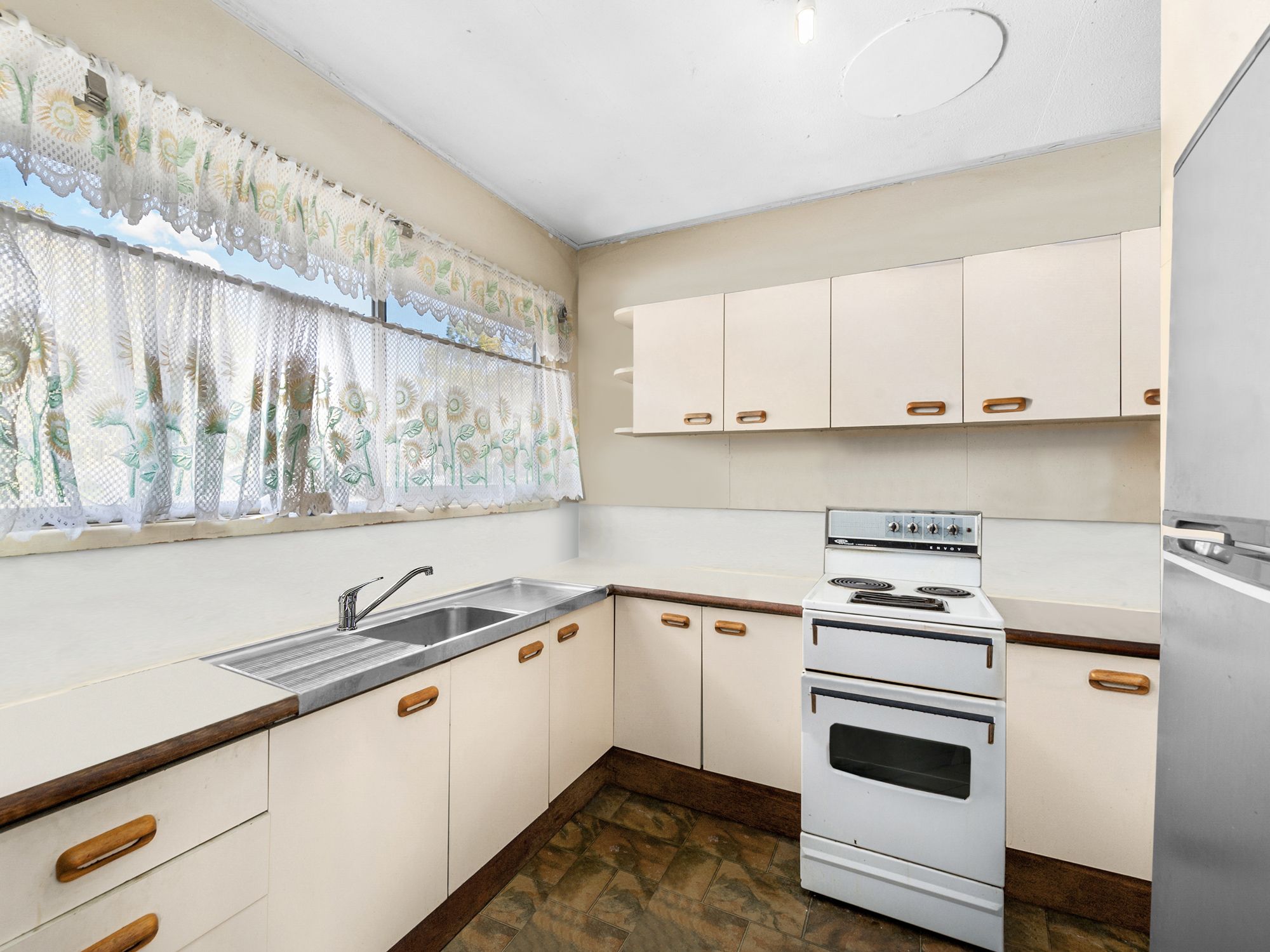 56 Dandenong Road, Jamboree Heights, QLD 4074