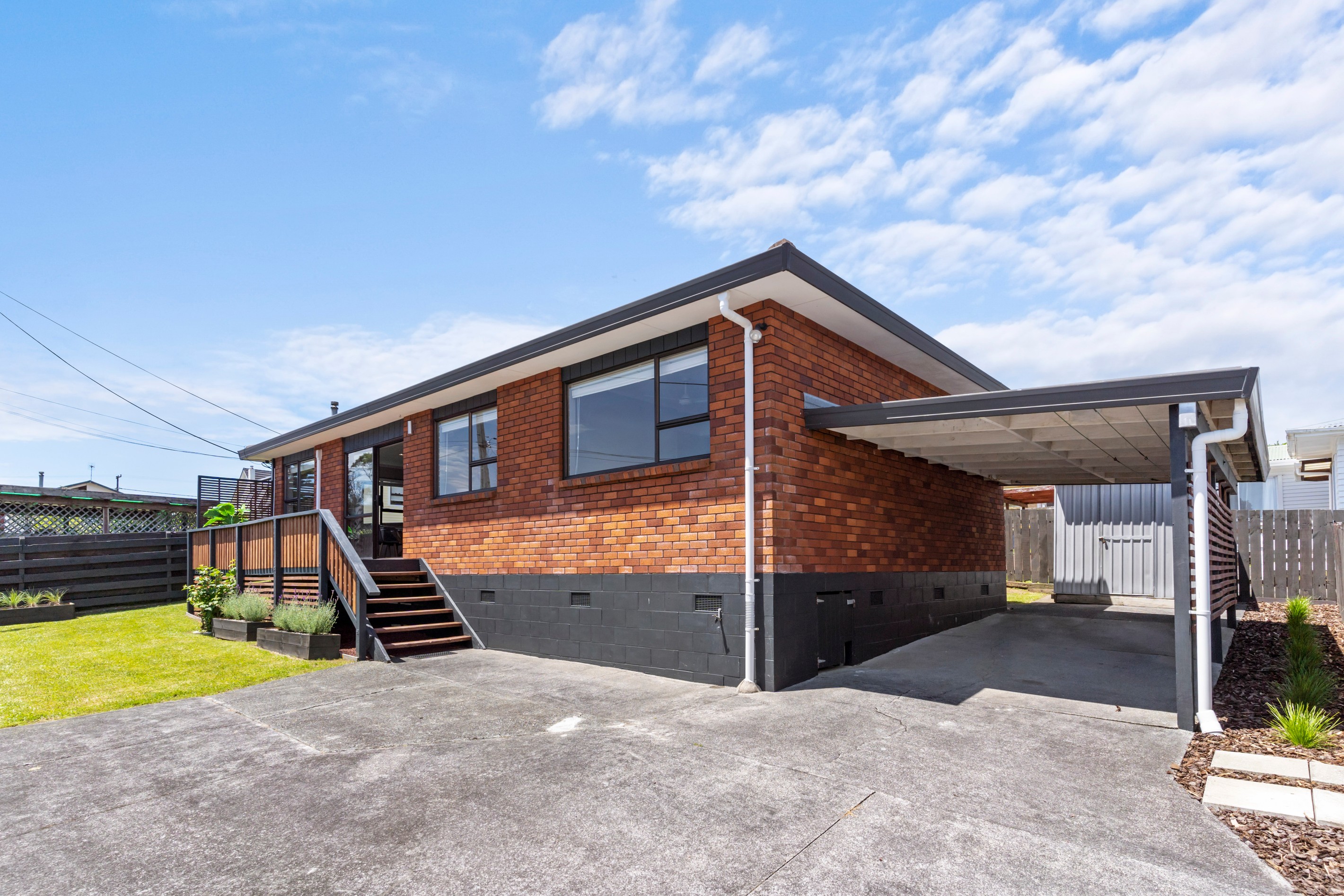 10B Bishop Street, Green Bay, Waitakere City