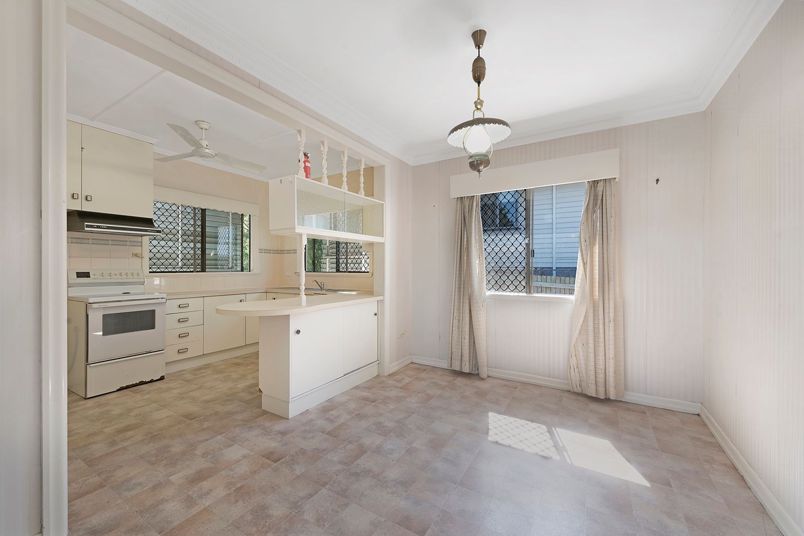 5 Lacon Street, Holland Park West, QLD 4121