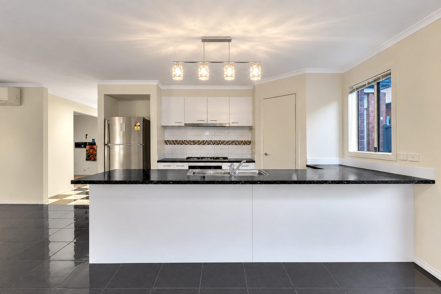 22 Lamington Drive — photo 6 of 18