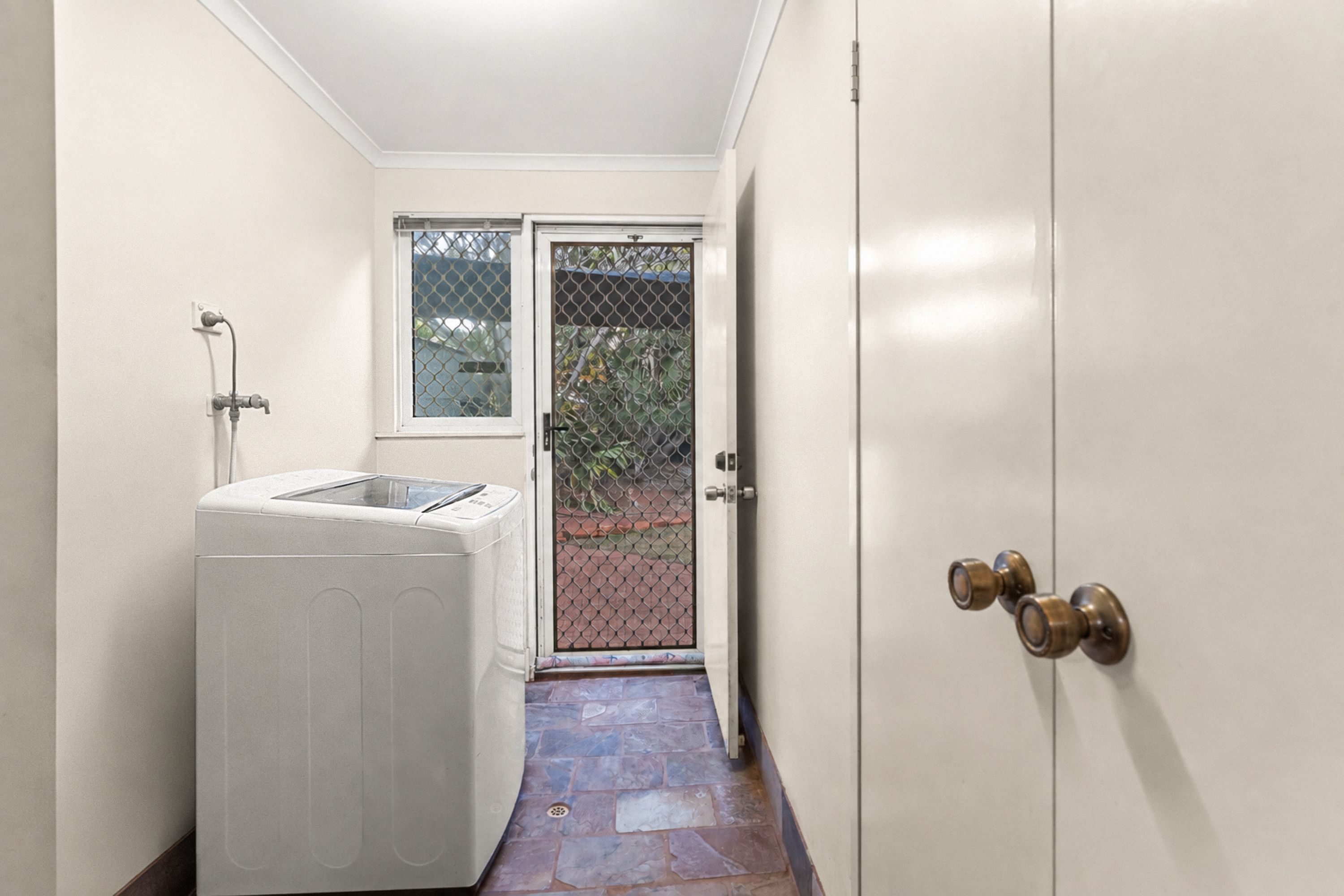 34 De Marchi Road — photo 11 of 19