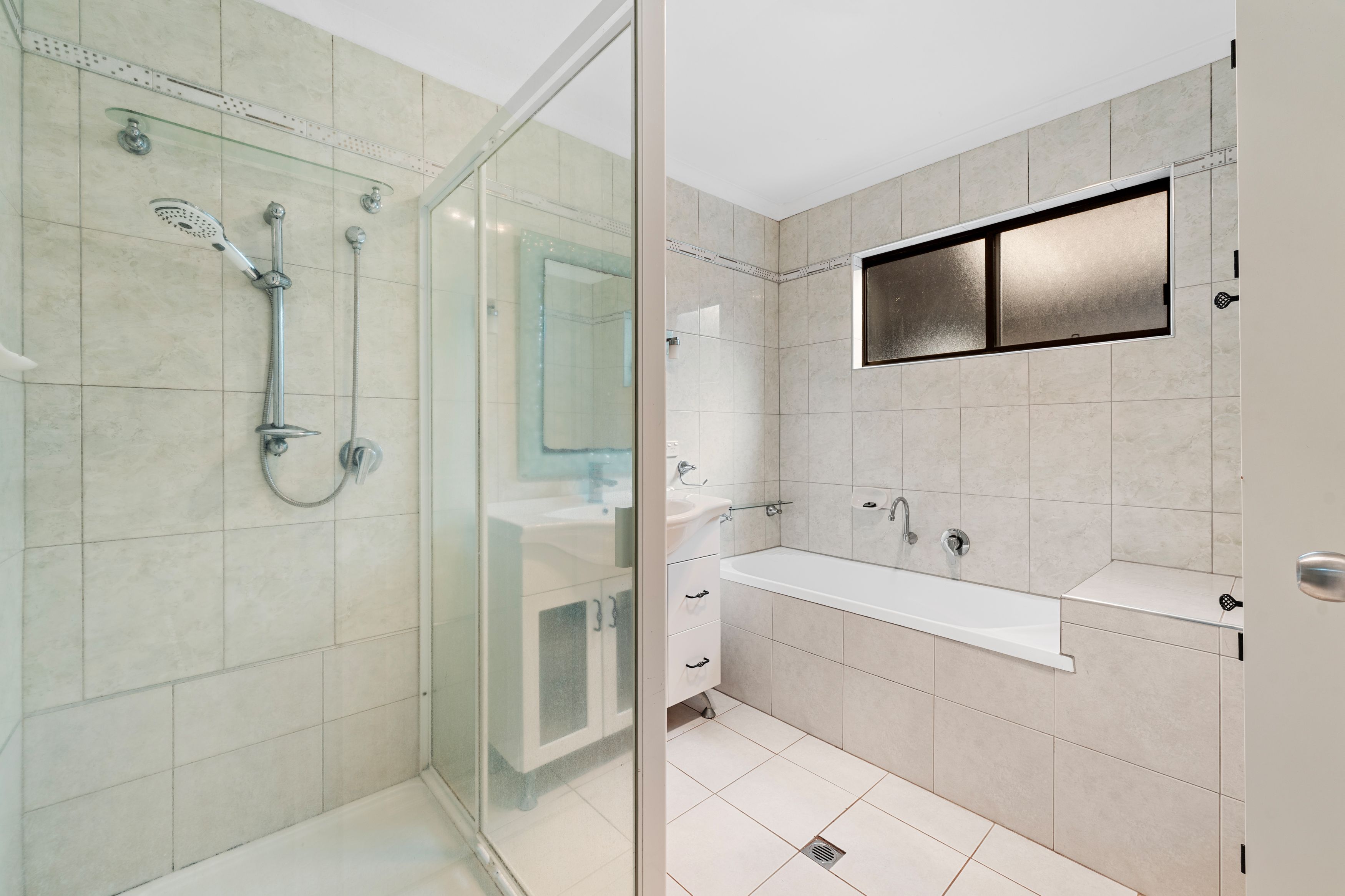 7 Mary Street East — photo 13 of 24