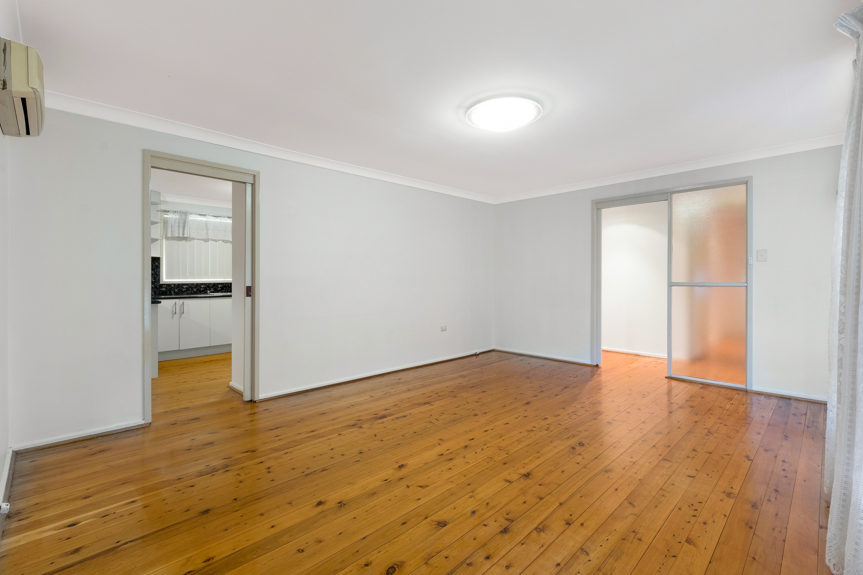 8 Rigo Place, Glenfield, NSW 2167