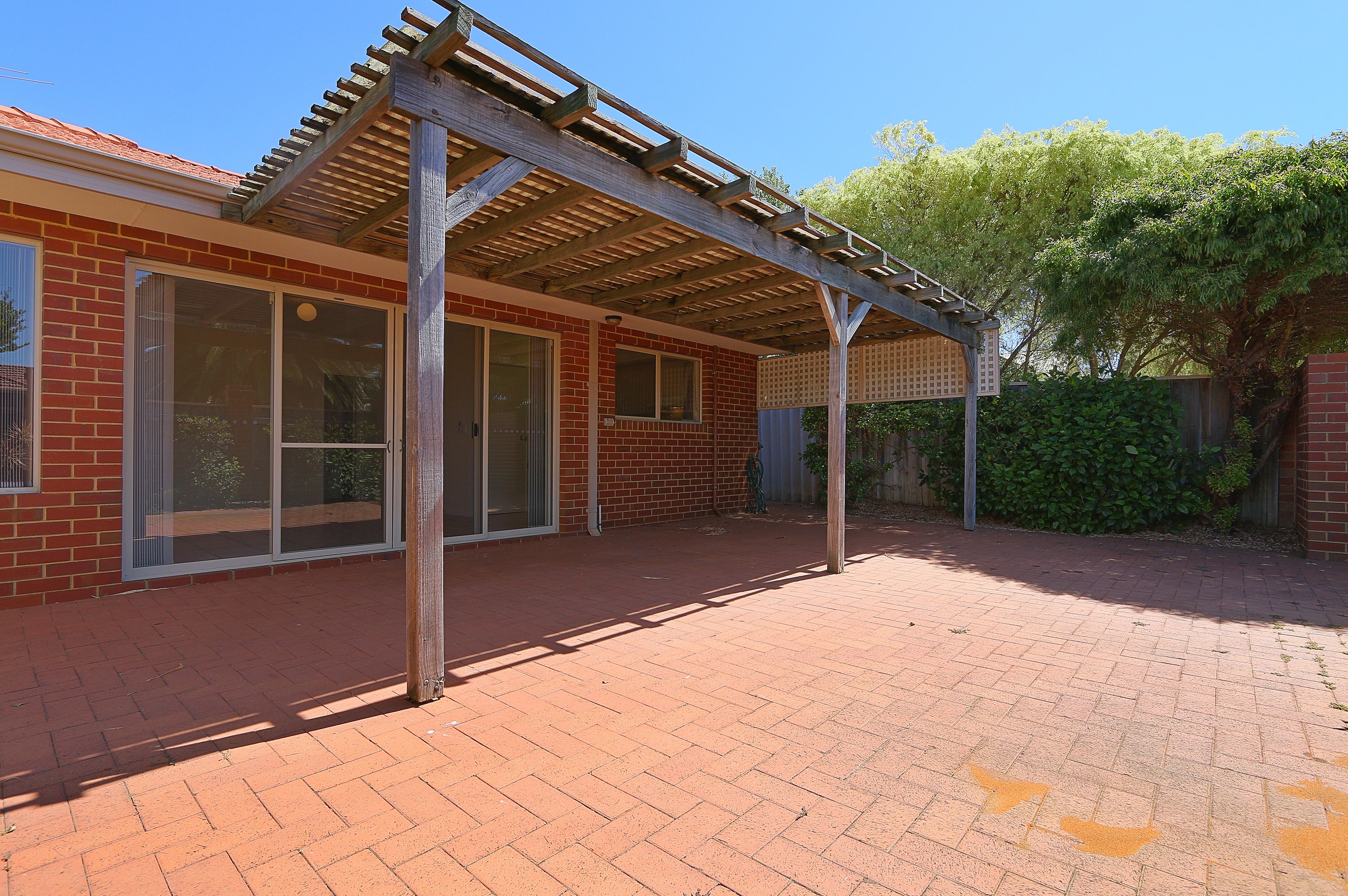 2/8 Fallow Crescent, Spearwood, WA 6163