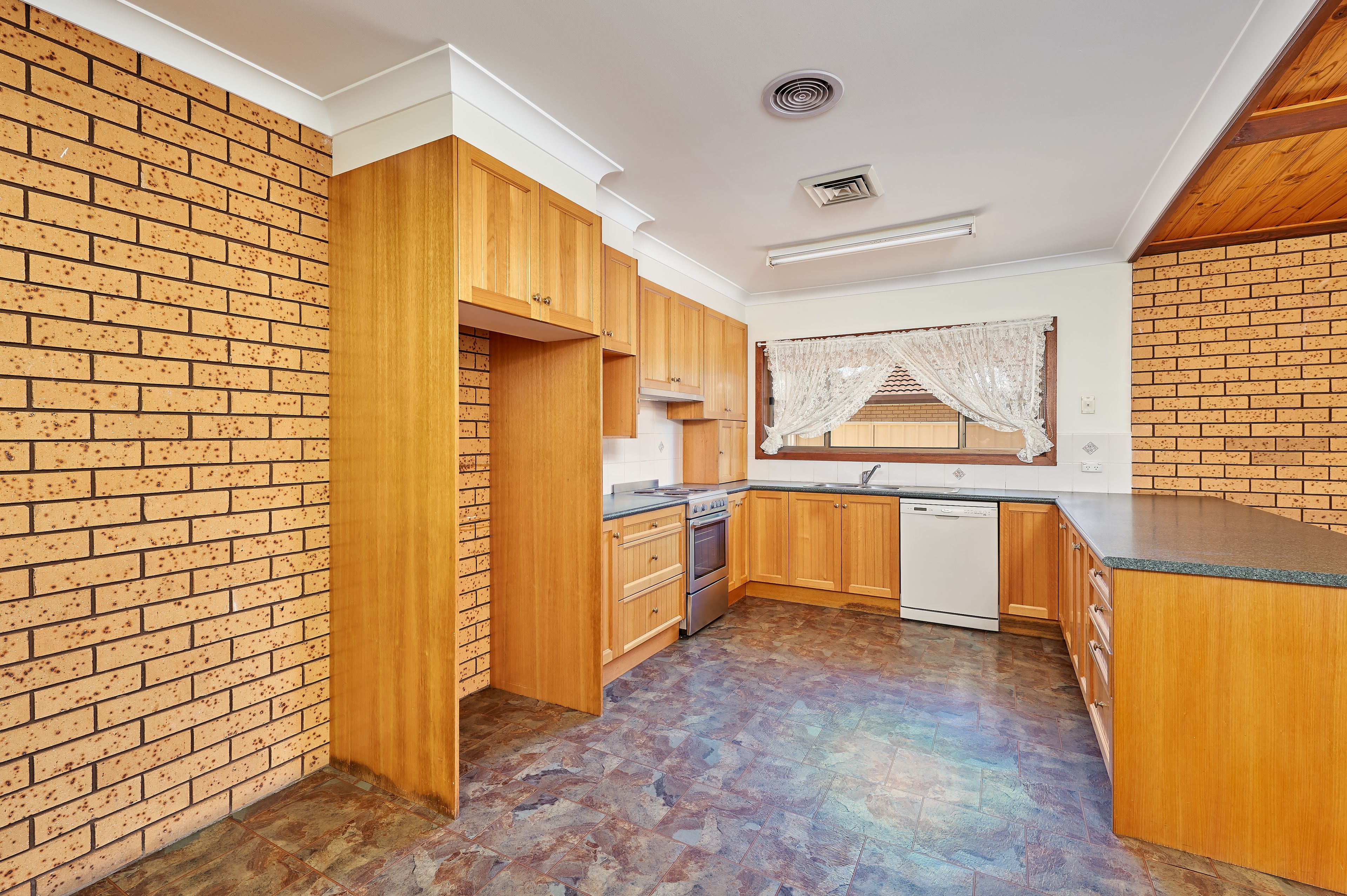 1/30 Pugsley Avenue, Estella, NSW 2650