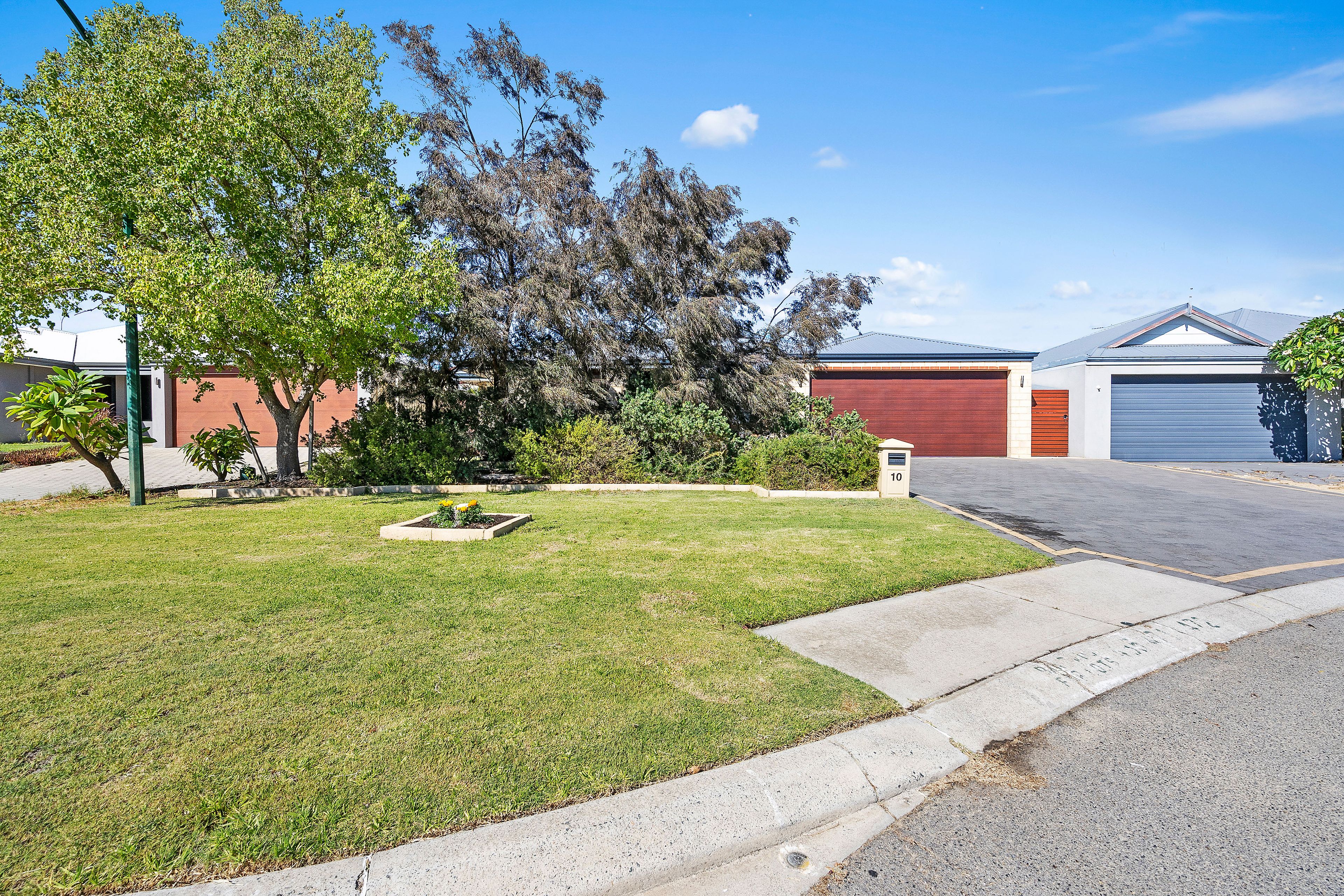10 Fairland Loop, Madeley, WA 6065