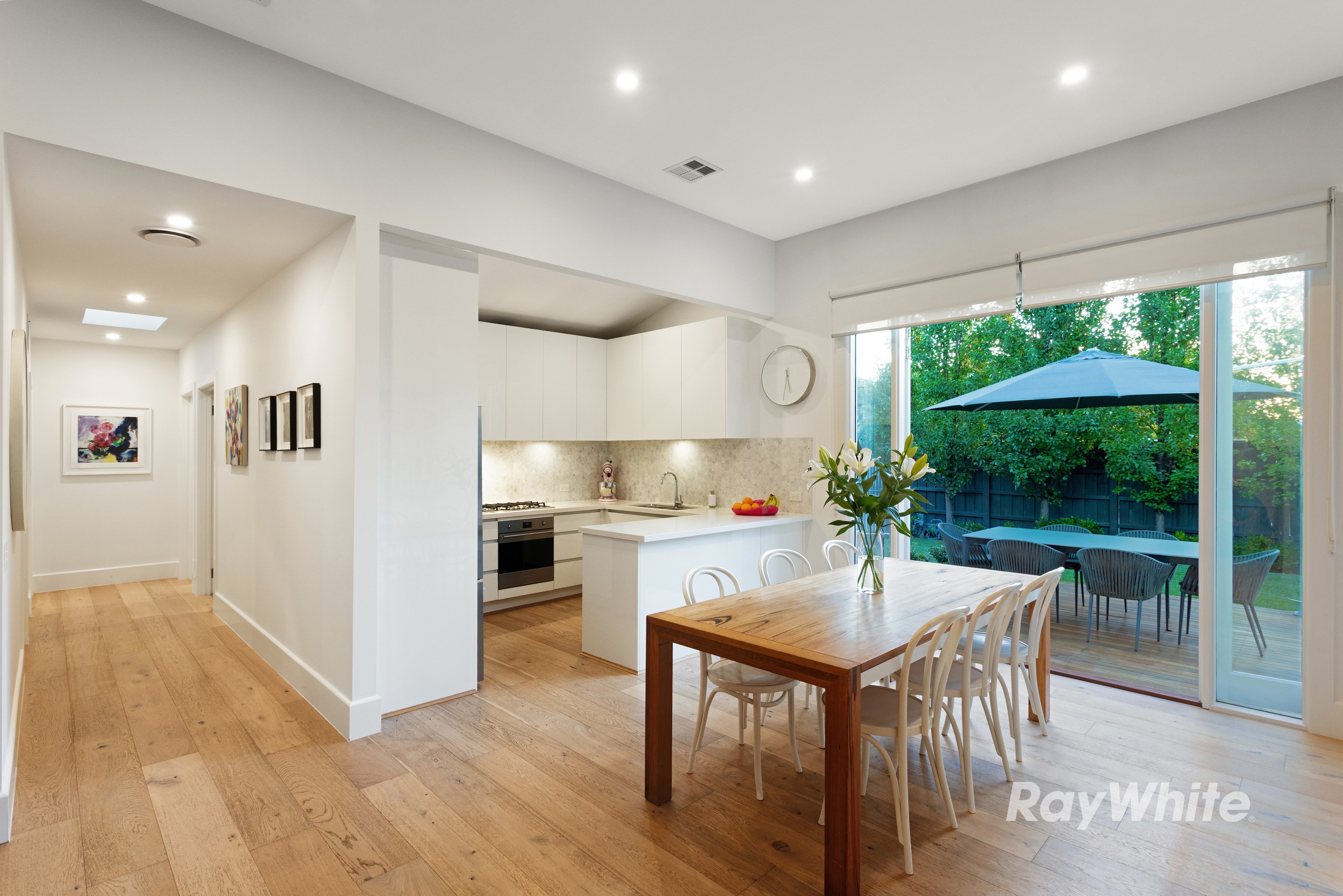 18A Carlisle Crescent, Hughesdale, VIC 3166