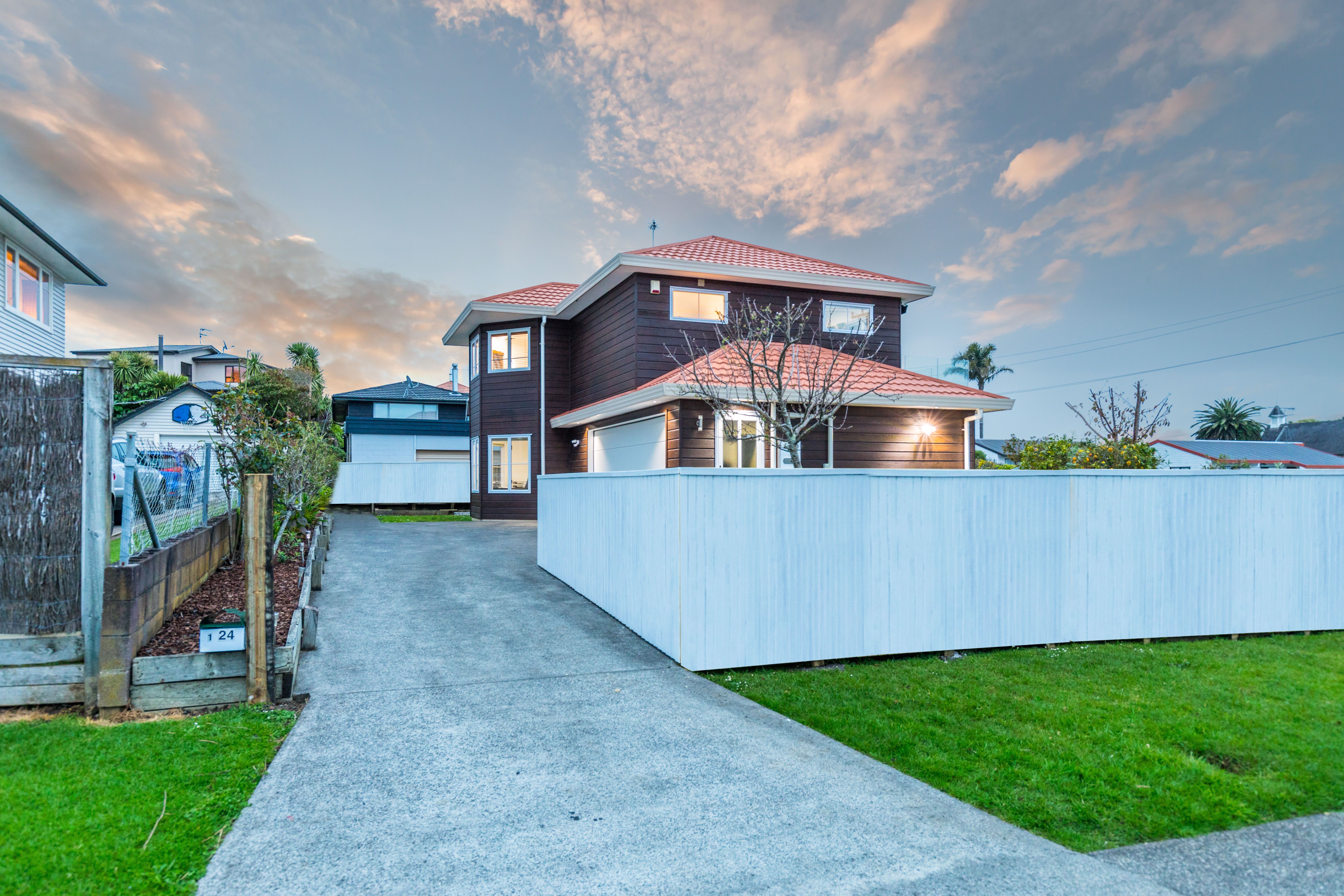 1/24 Woodward Avenue, Mangere Bridge, Manukau City