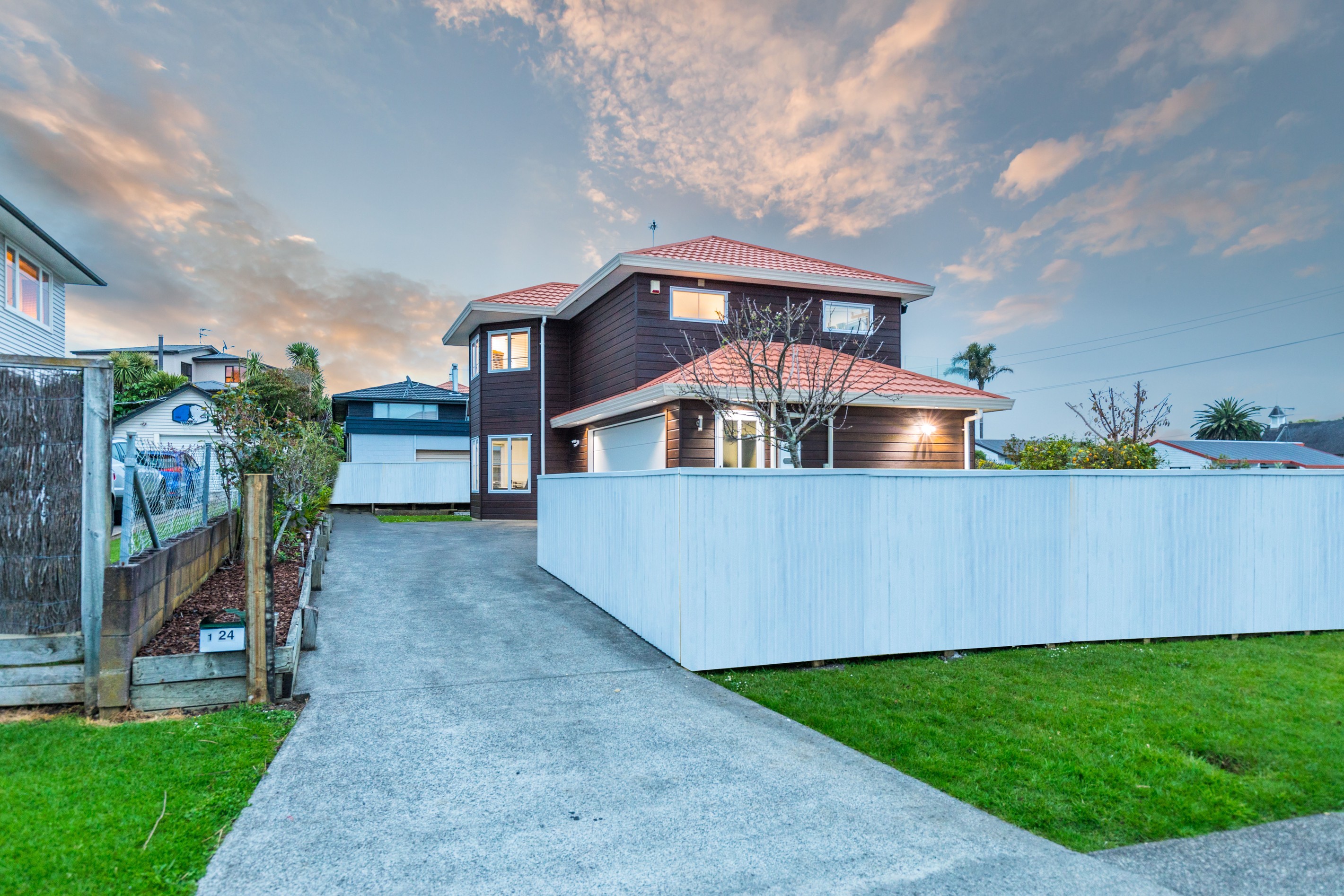 1/24 Woodward Avenue, Mangere Bridge, Manukau City