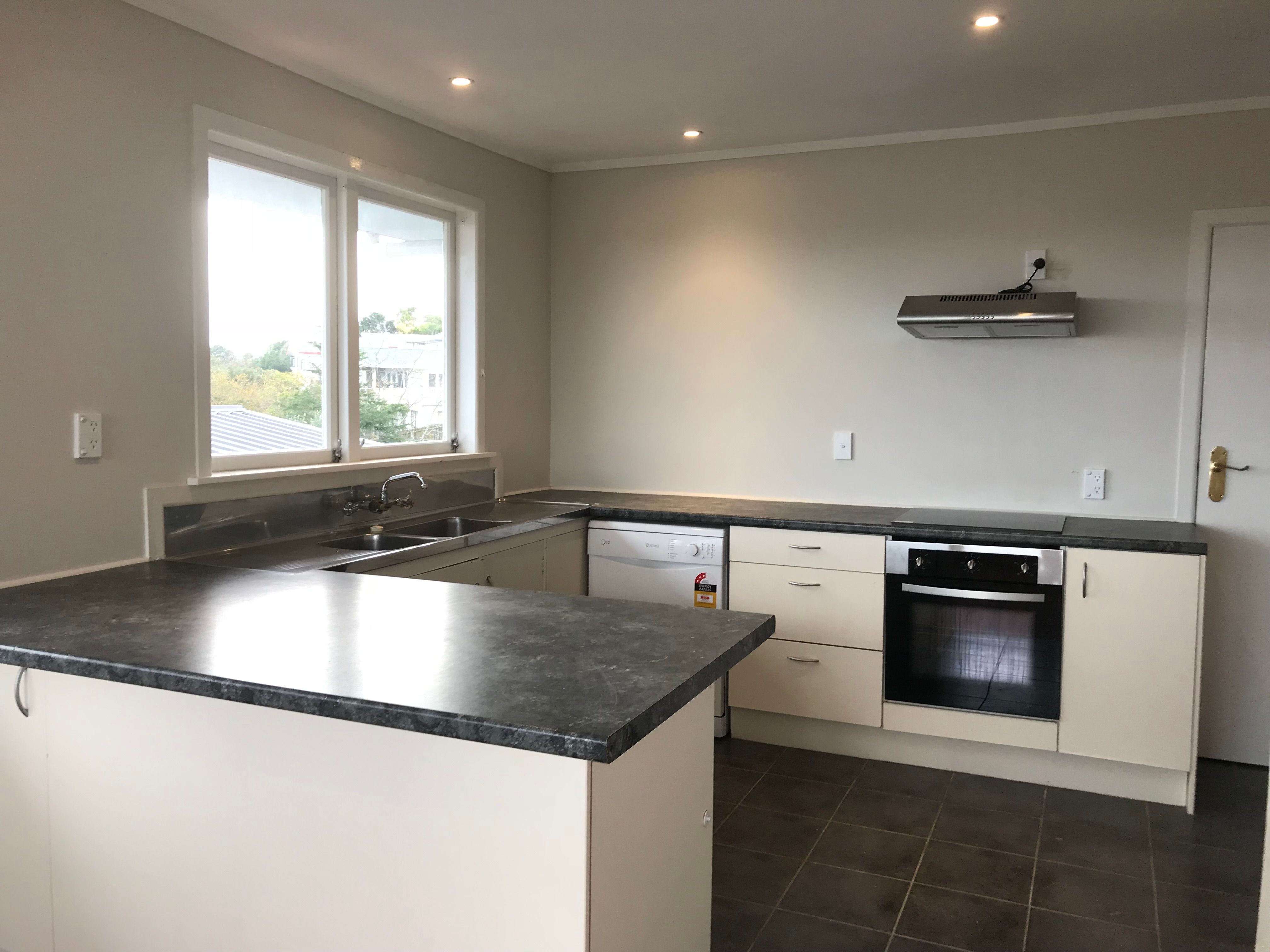 117 Luckens Road, West Harbour, Waitakere City