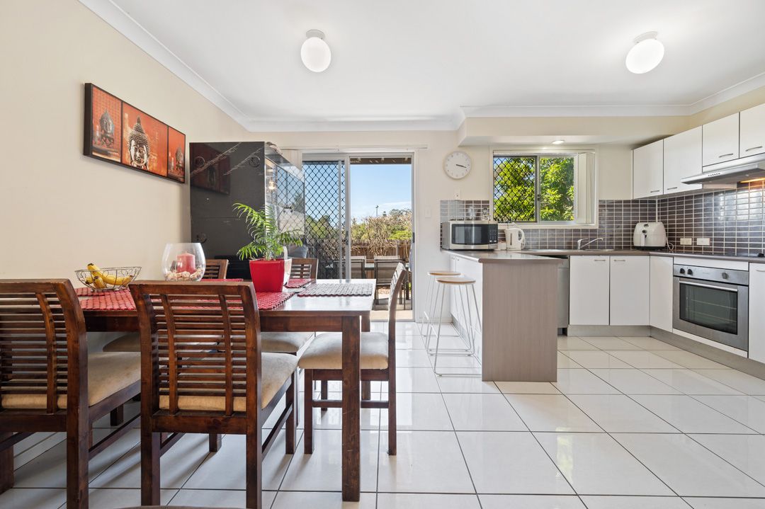 30 Carmarthen Circuit, Pacific Pines QLD 4211