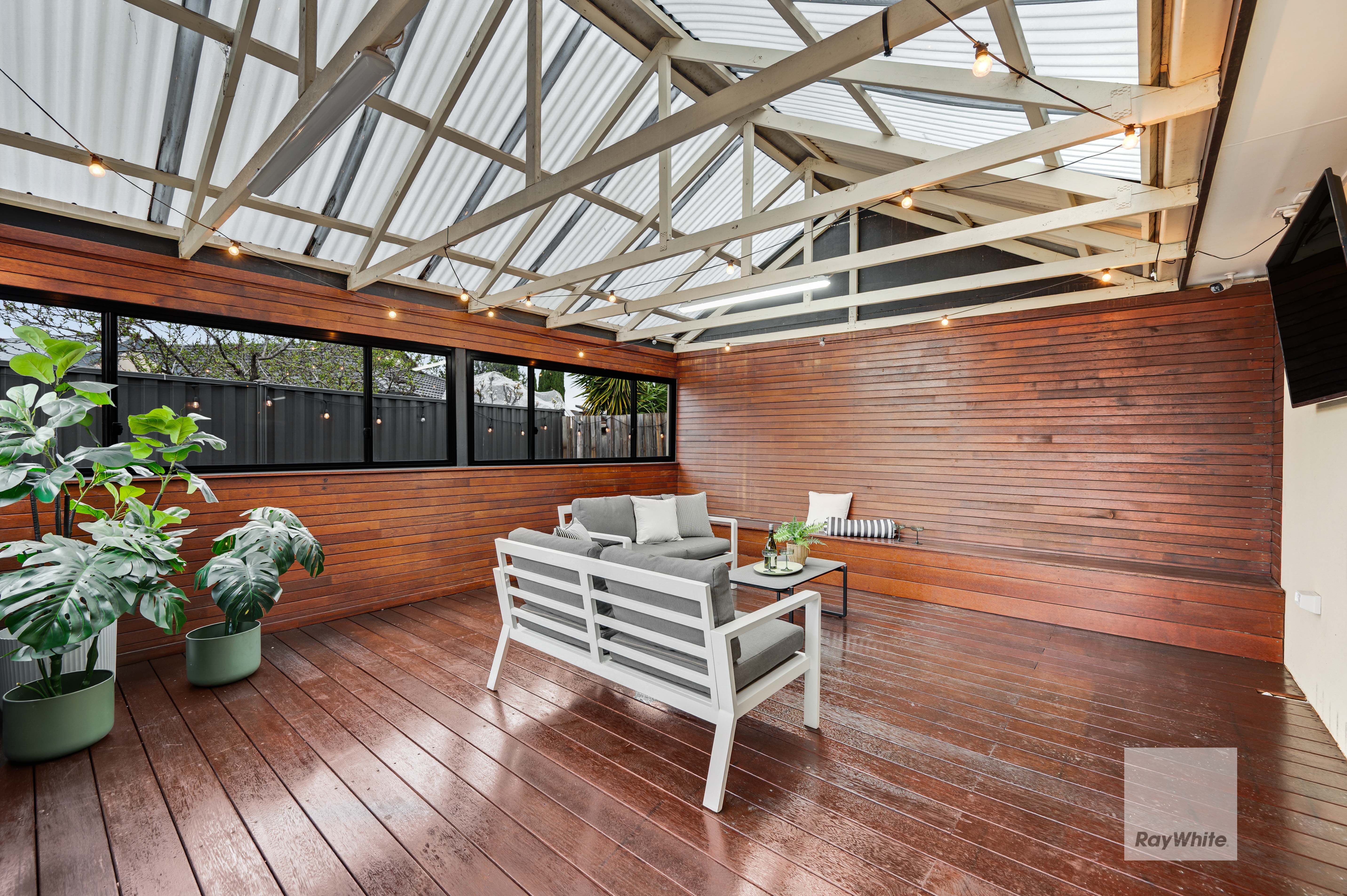 6 Sutton Close — photo 26 of 30