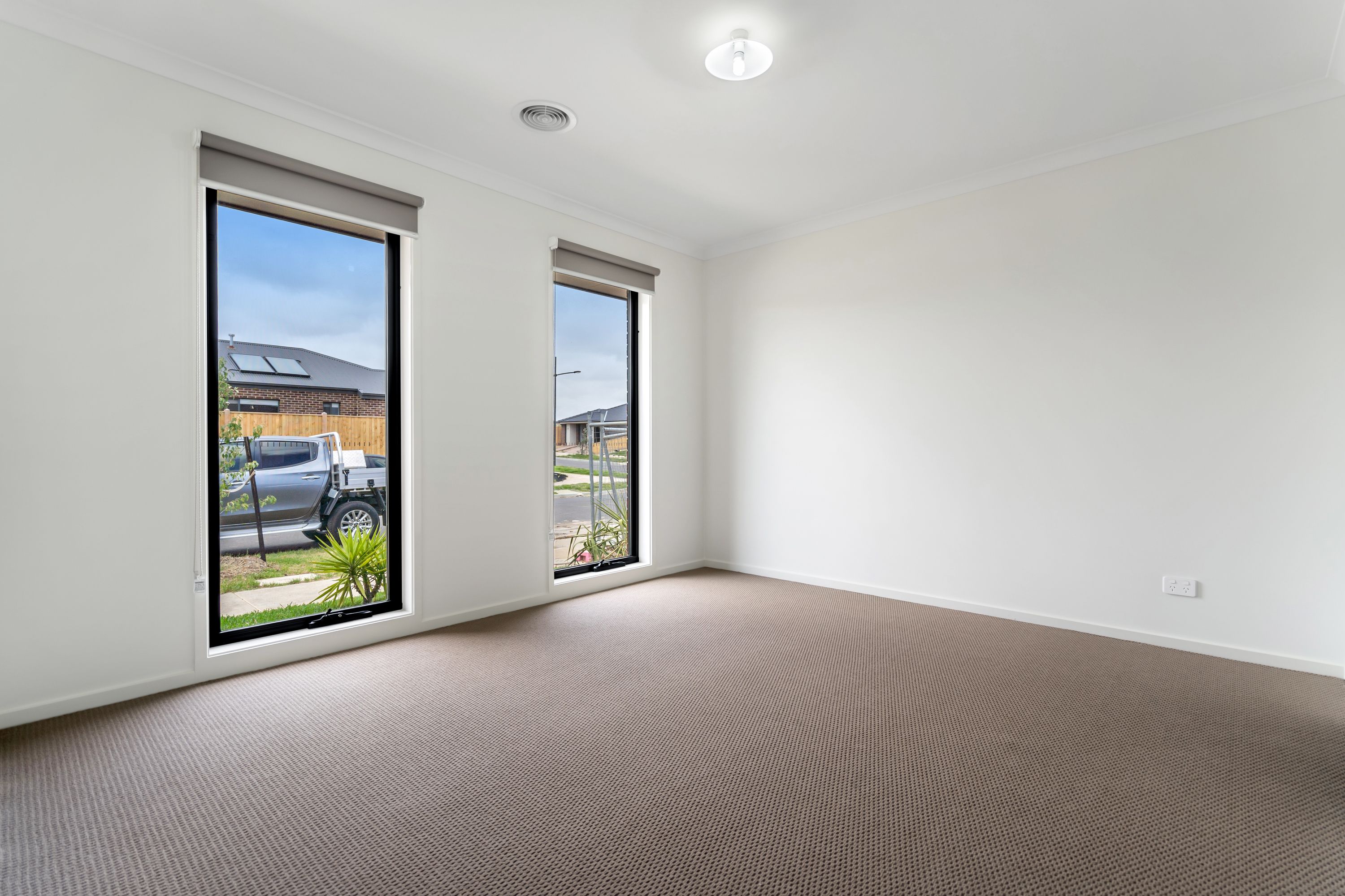 24 Bastings Avenue, Mickleham, VIC 3064