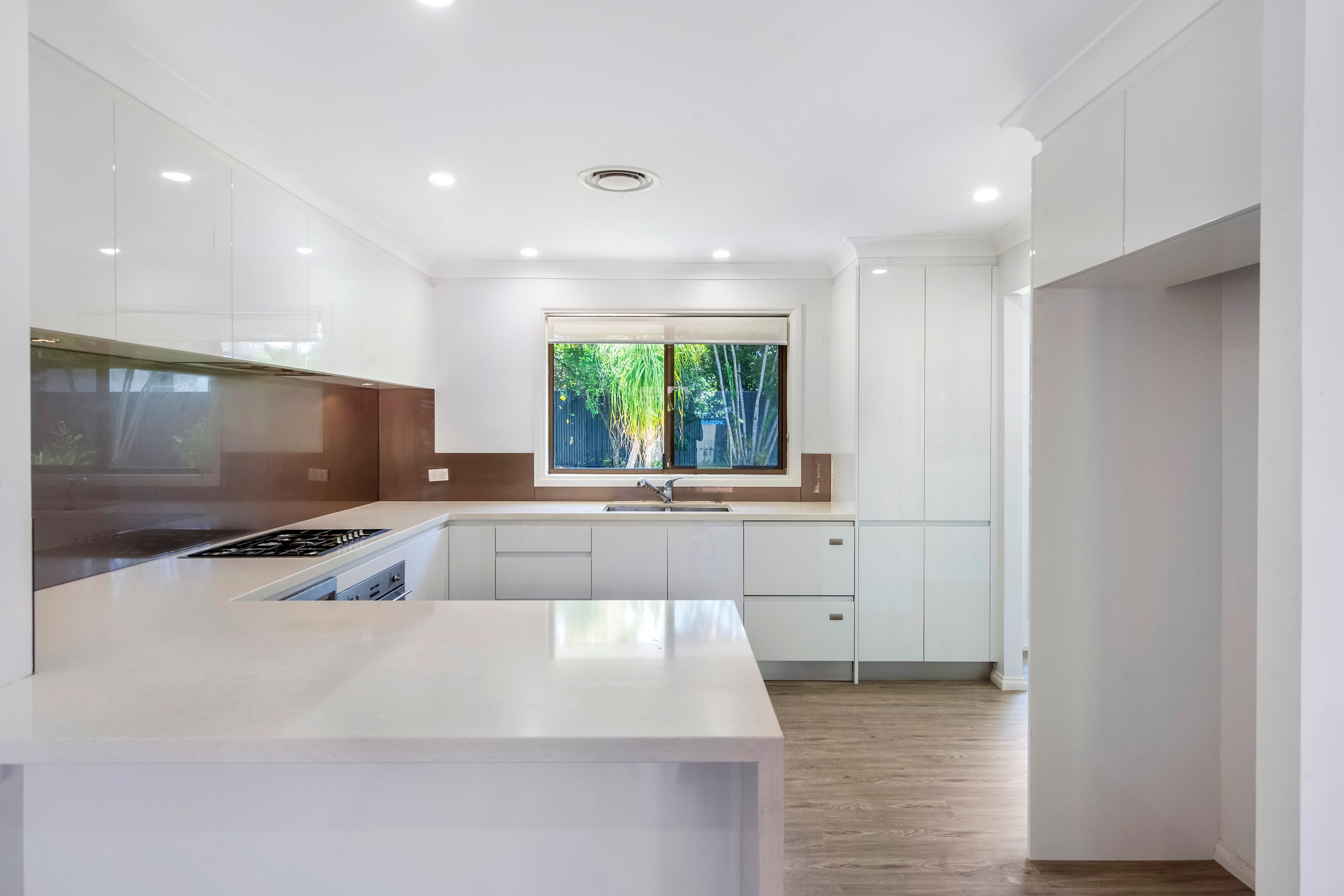15 Forster Avenue — photo 3 of 11