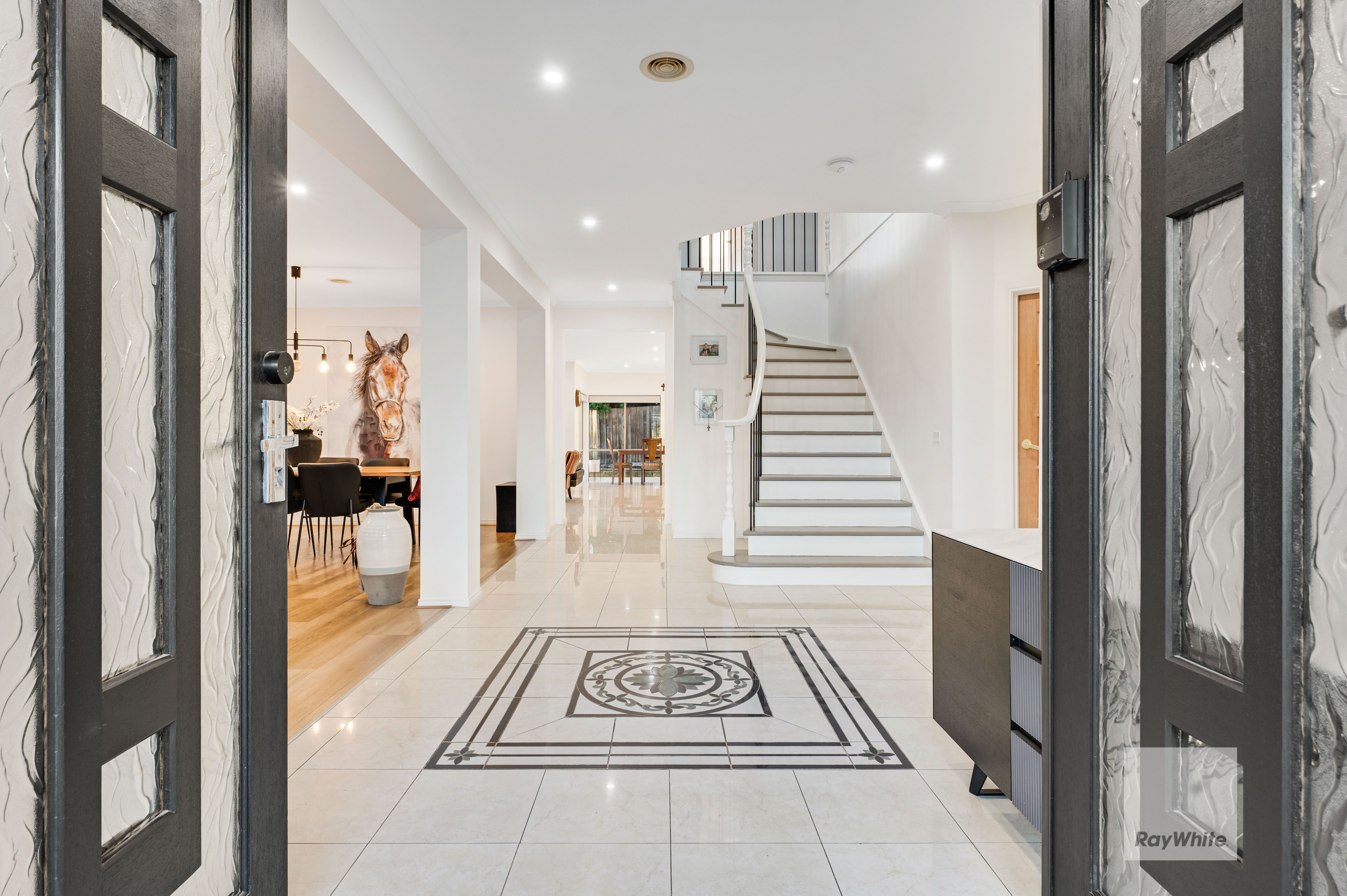 4 Nairn Court, Greenvale, VIC 3059