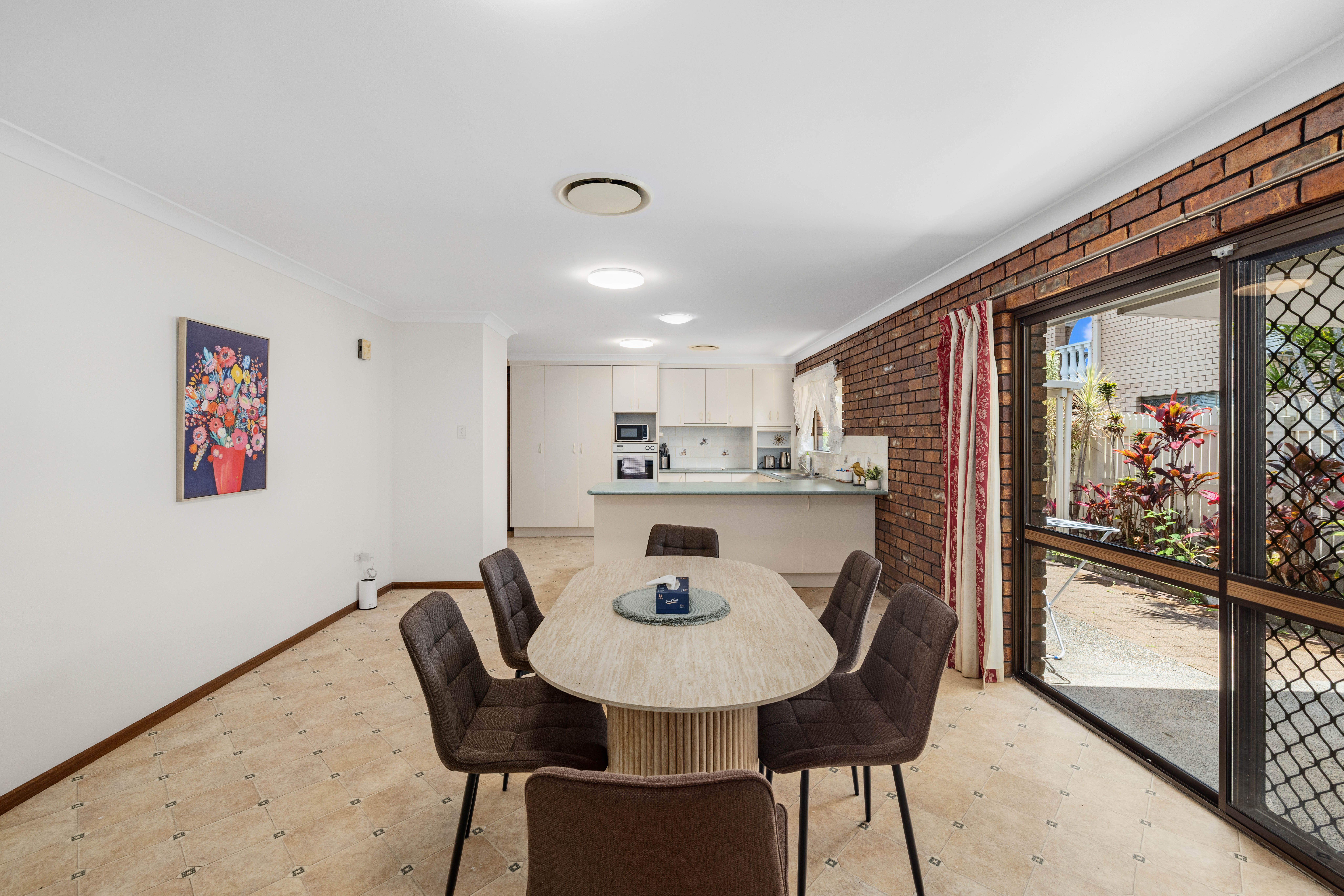 2 Kushka Street — photo 11 of 19
