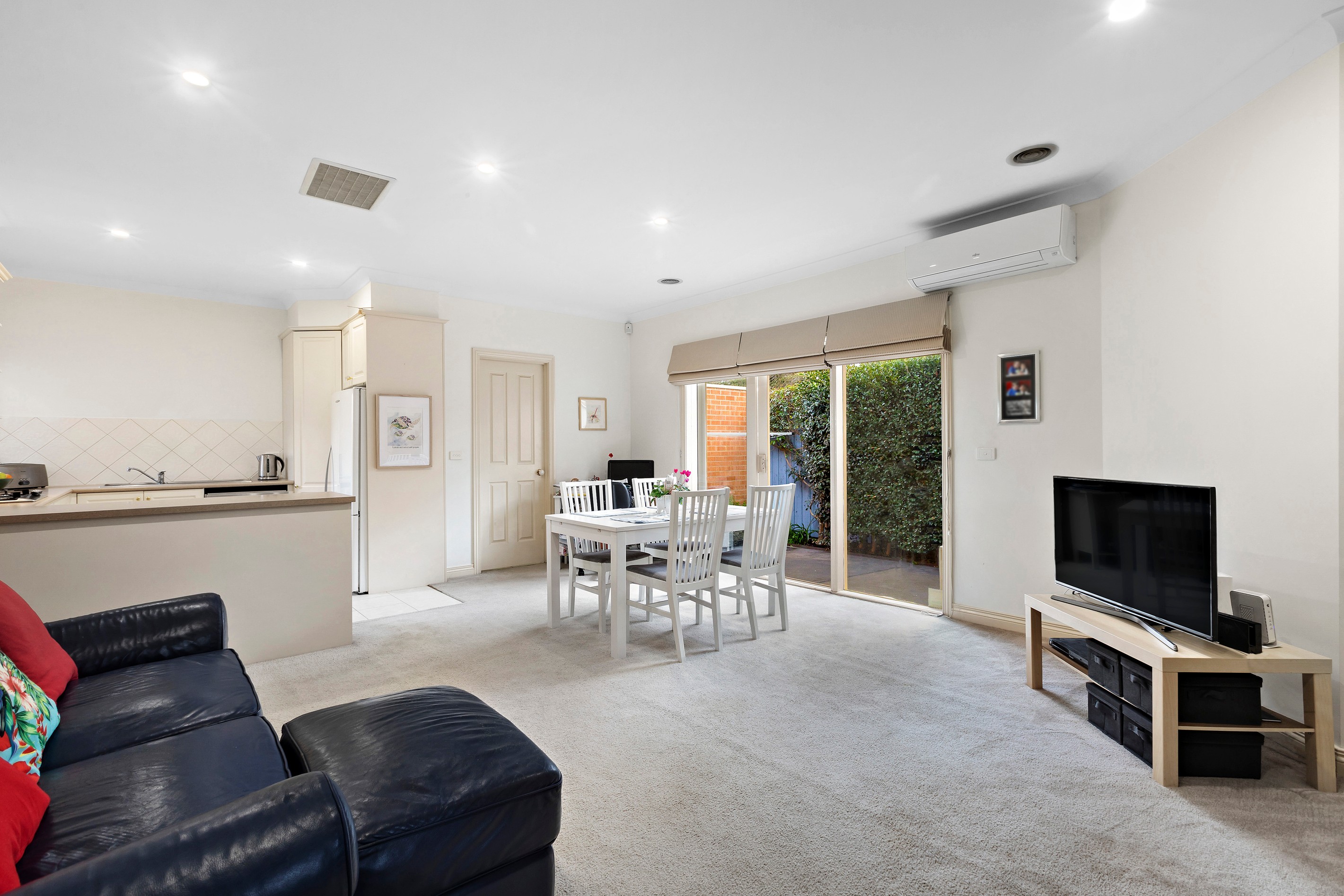 1/8 Westbrook Street, Chadstone, VIC 3148