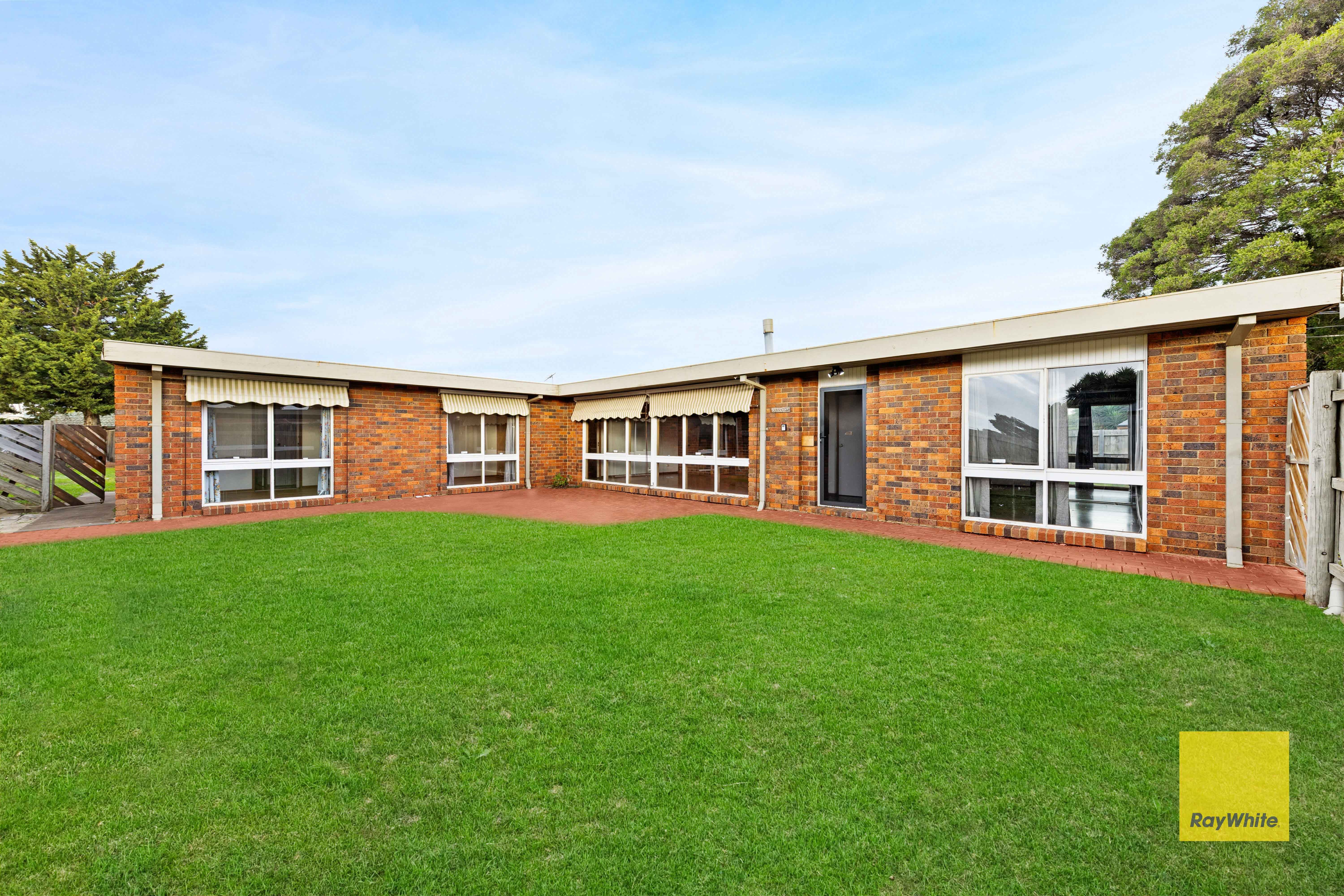 16 Oppy Crescent — photo 15 of 20