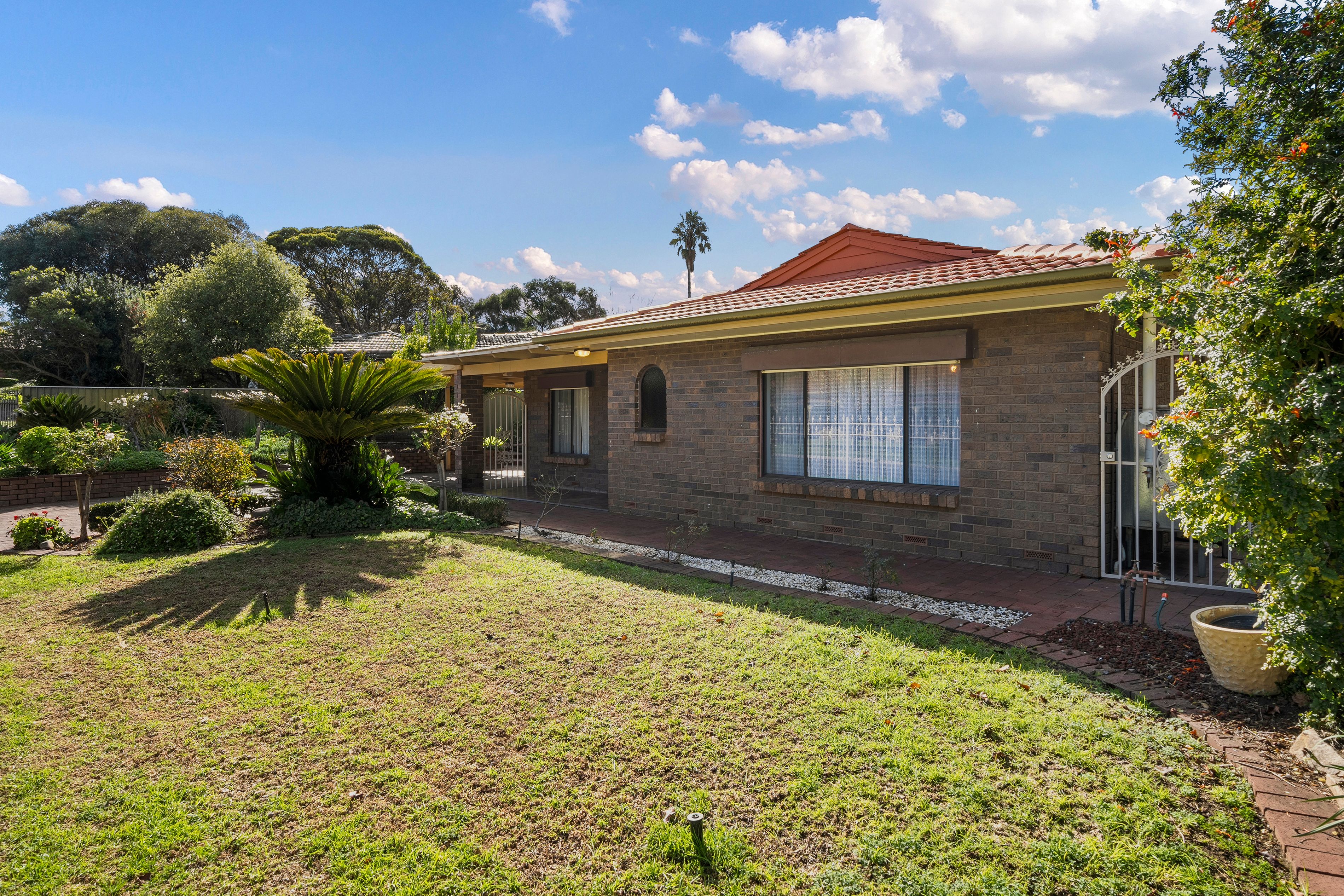 10 Deconno Court, Dernancourt, SA 5075