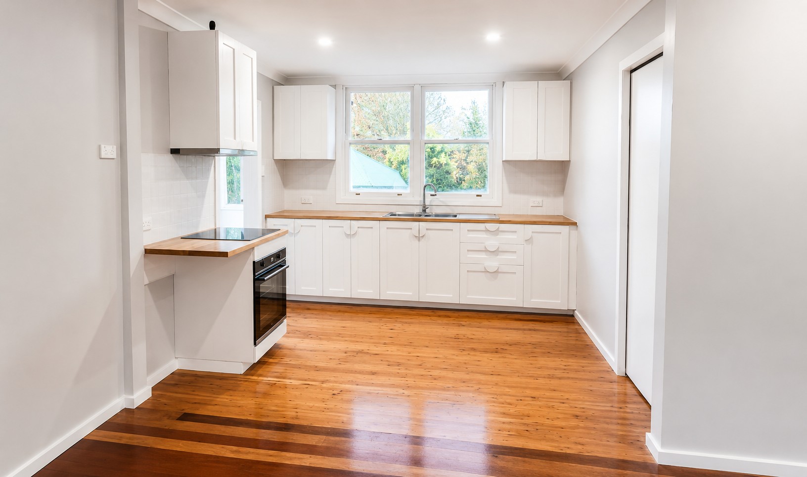 10 Tobruk Crescent, Shortland, NSW 2307