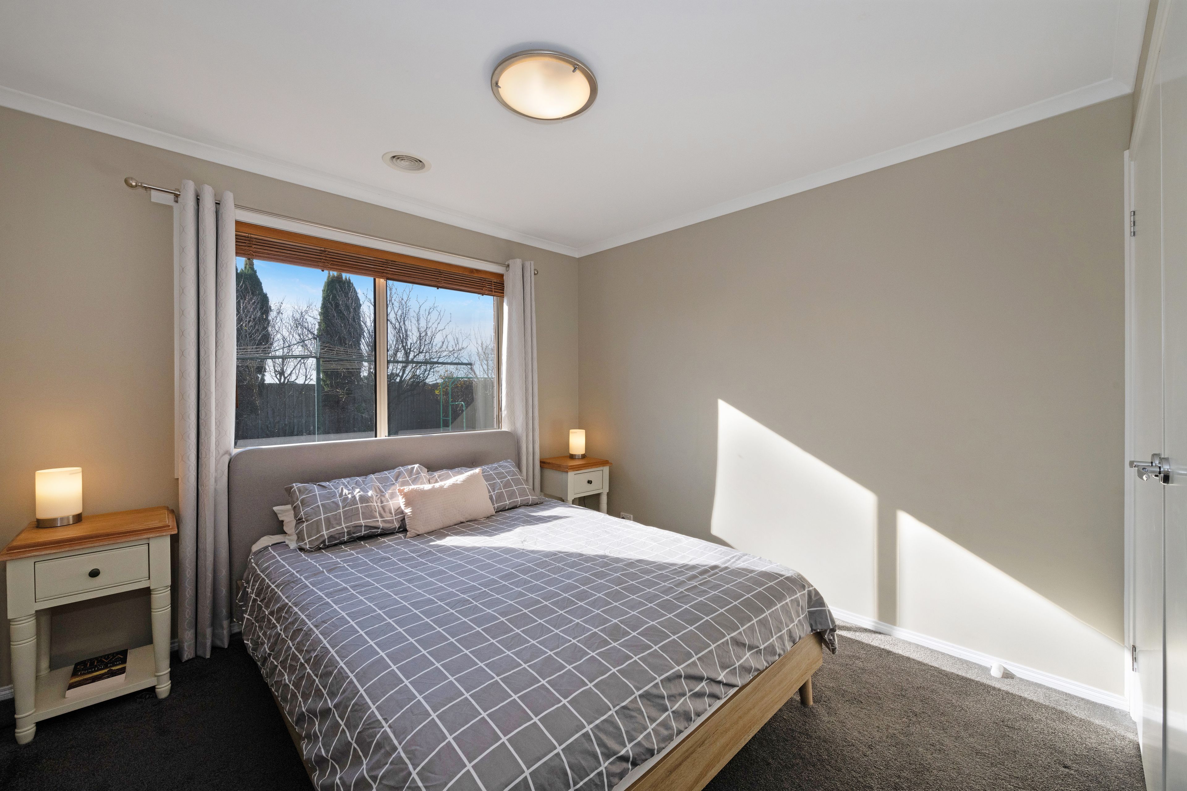 8 Dunroe Court — photo 14 of 17