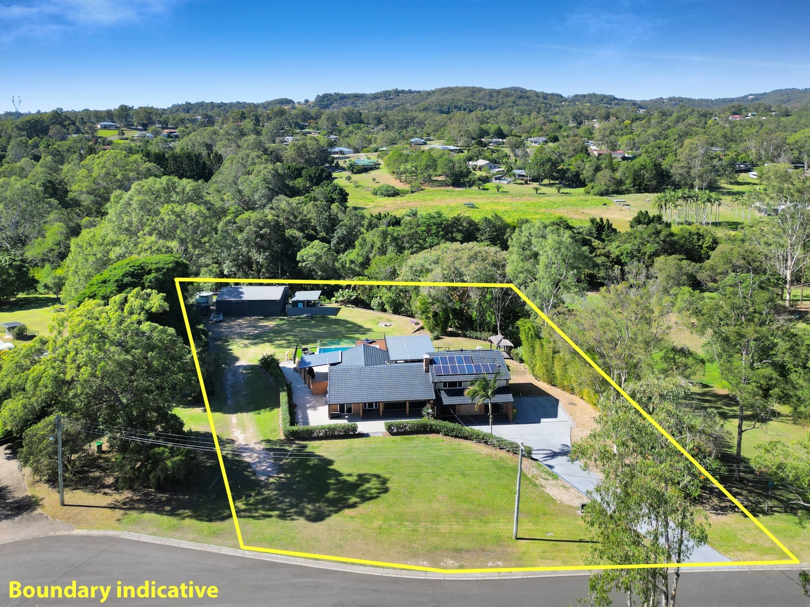 15 Pharlap Avenue, Mudgeeraba, QLD 4213