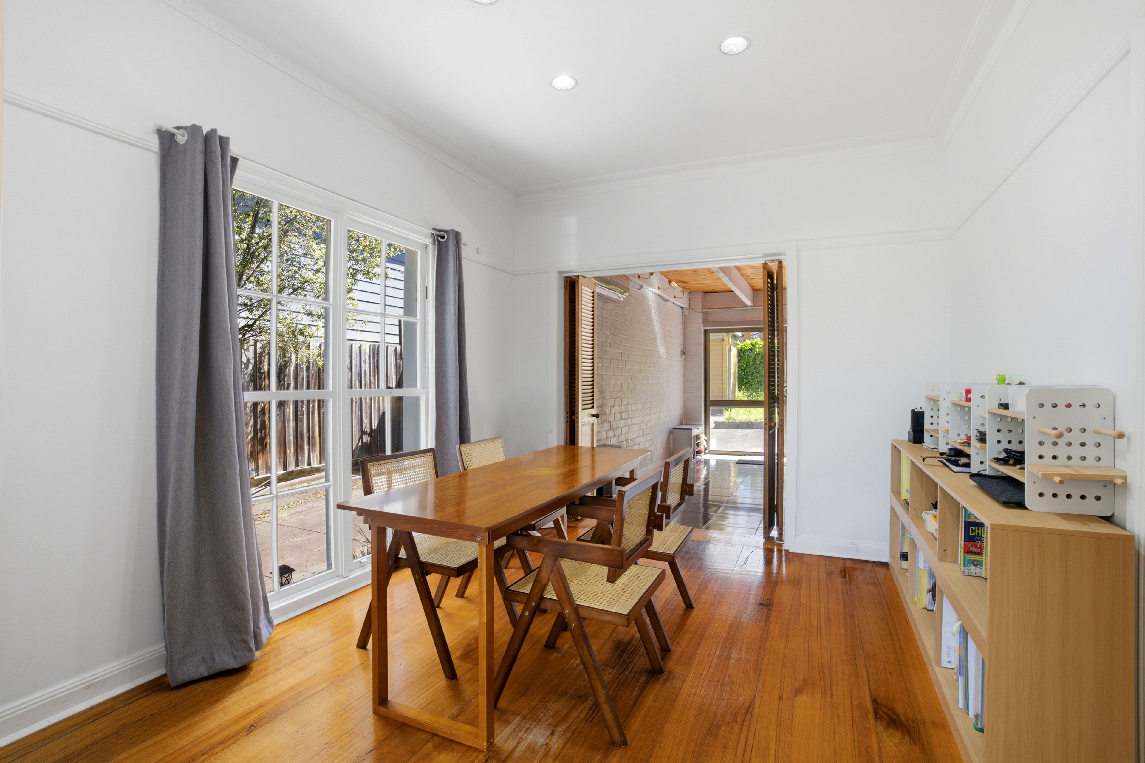 15 Lansdown Street — photo 4 of 11